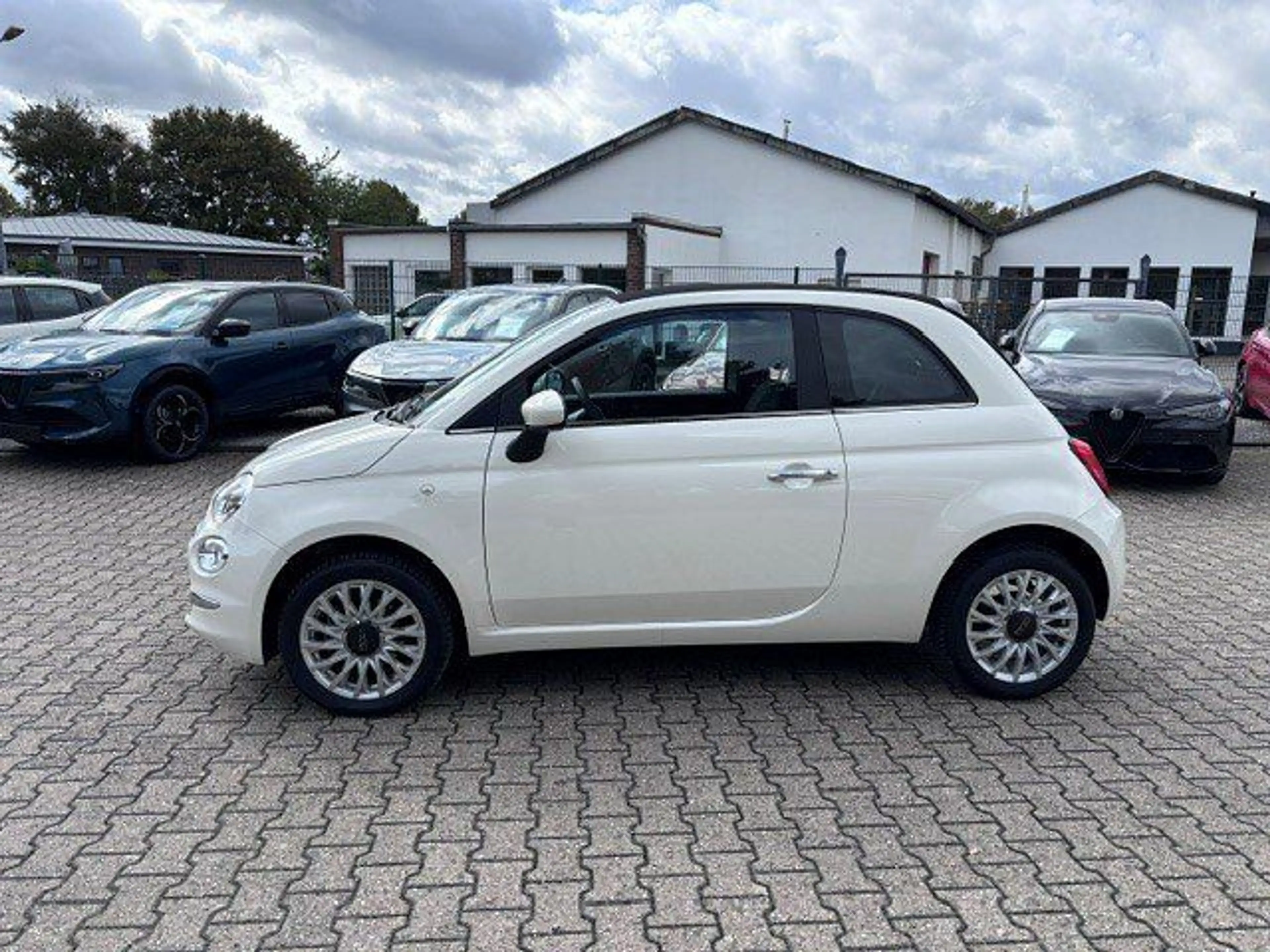 Fiat 500C DolceVita 1.0 MHEV #AppleCarPlay — photo 4