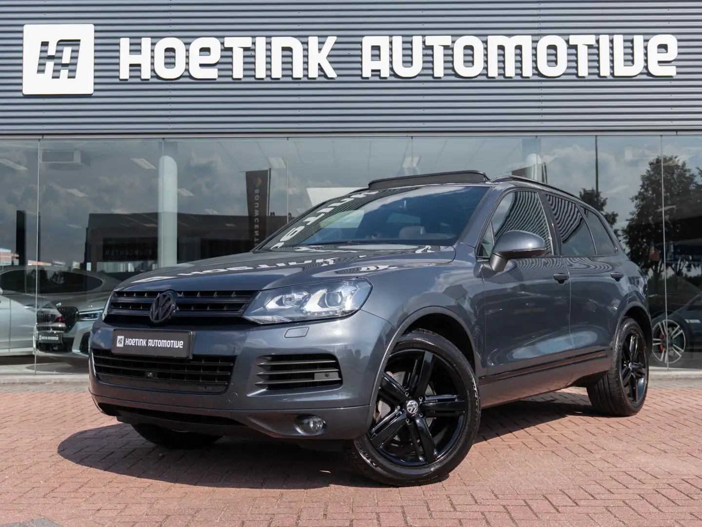 Volkswagen Touareg 3.0 TDI R-line | Pano | Lucht | Elc trekhaak Grau - 1