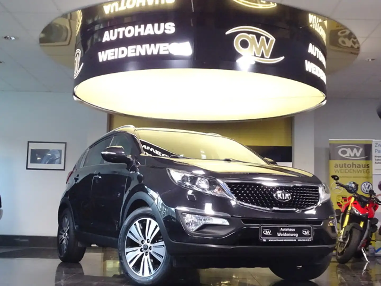 Kia Sportage 2.0 4WD Leder Navi Pano Cam AHK Klima Schwarz - 2