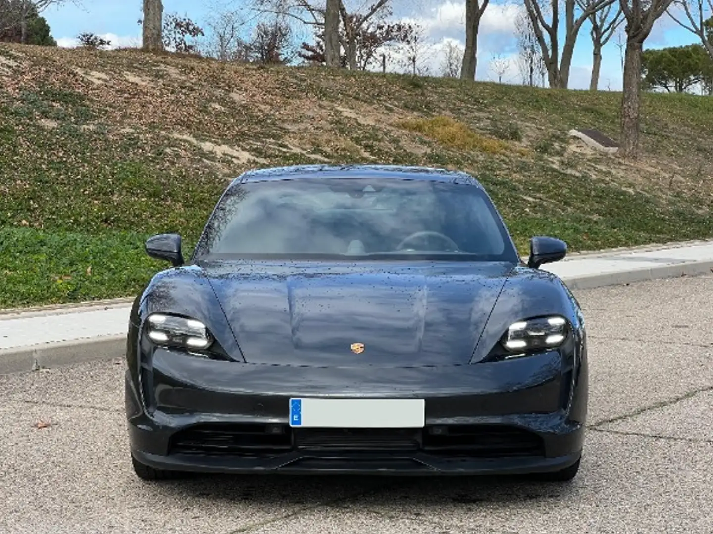 Porsche Taycan 4S Grijs - 2