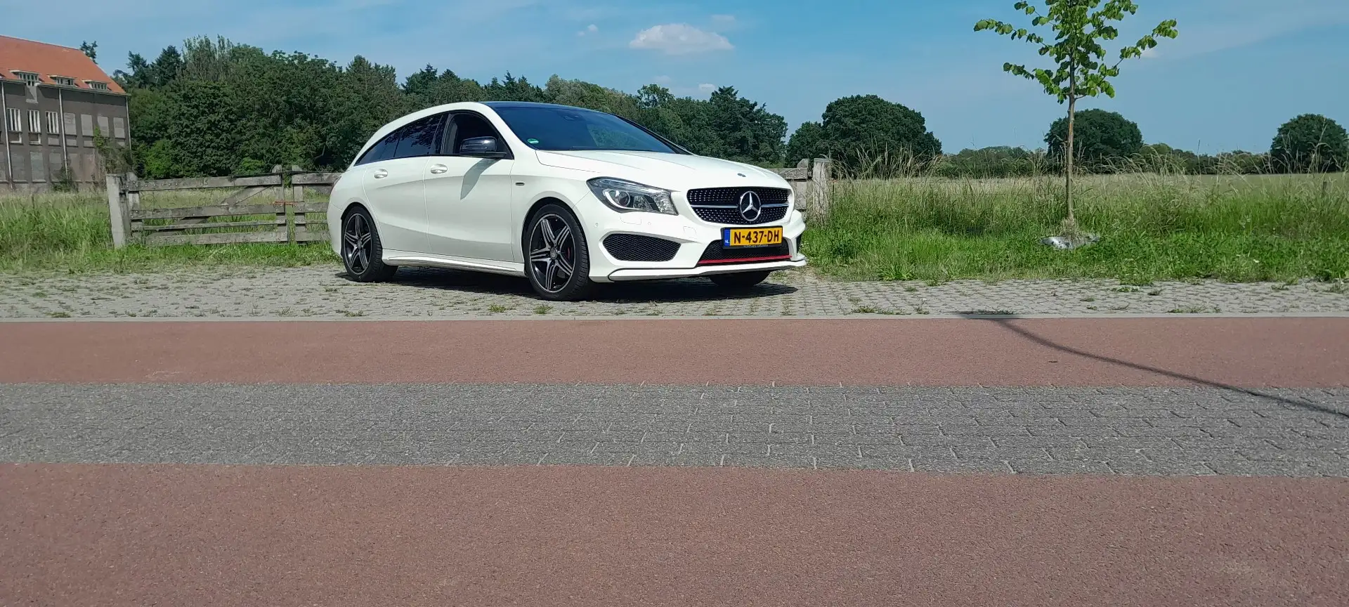 Mercedes-Benz CLA 250 Sport Alb - 1