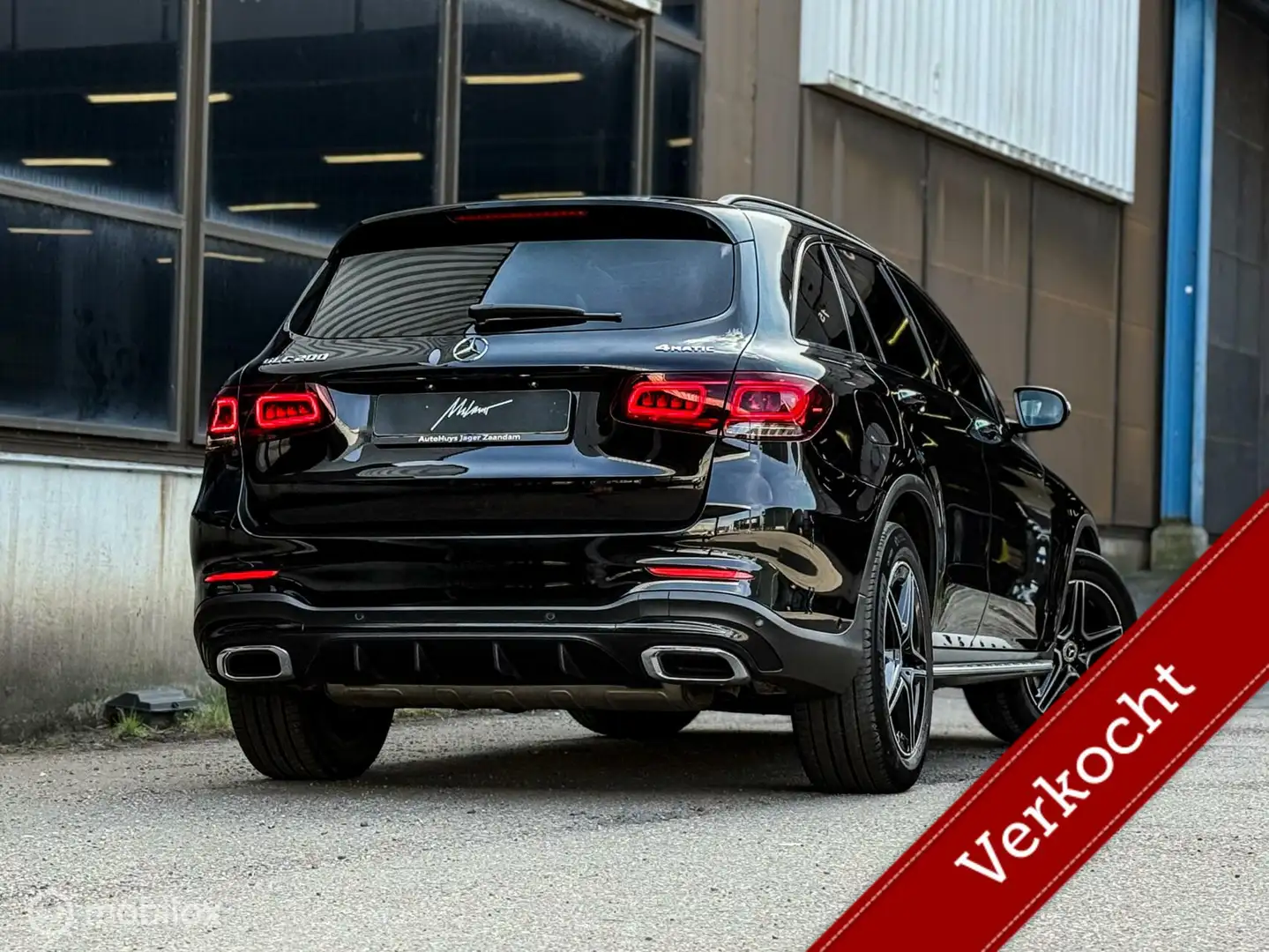 Mercedes-Benz GLC 200 GLC200 4MATIC AMG Line | Pano | Headup Zwart - 2