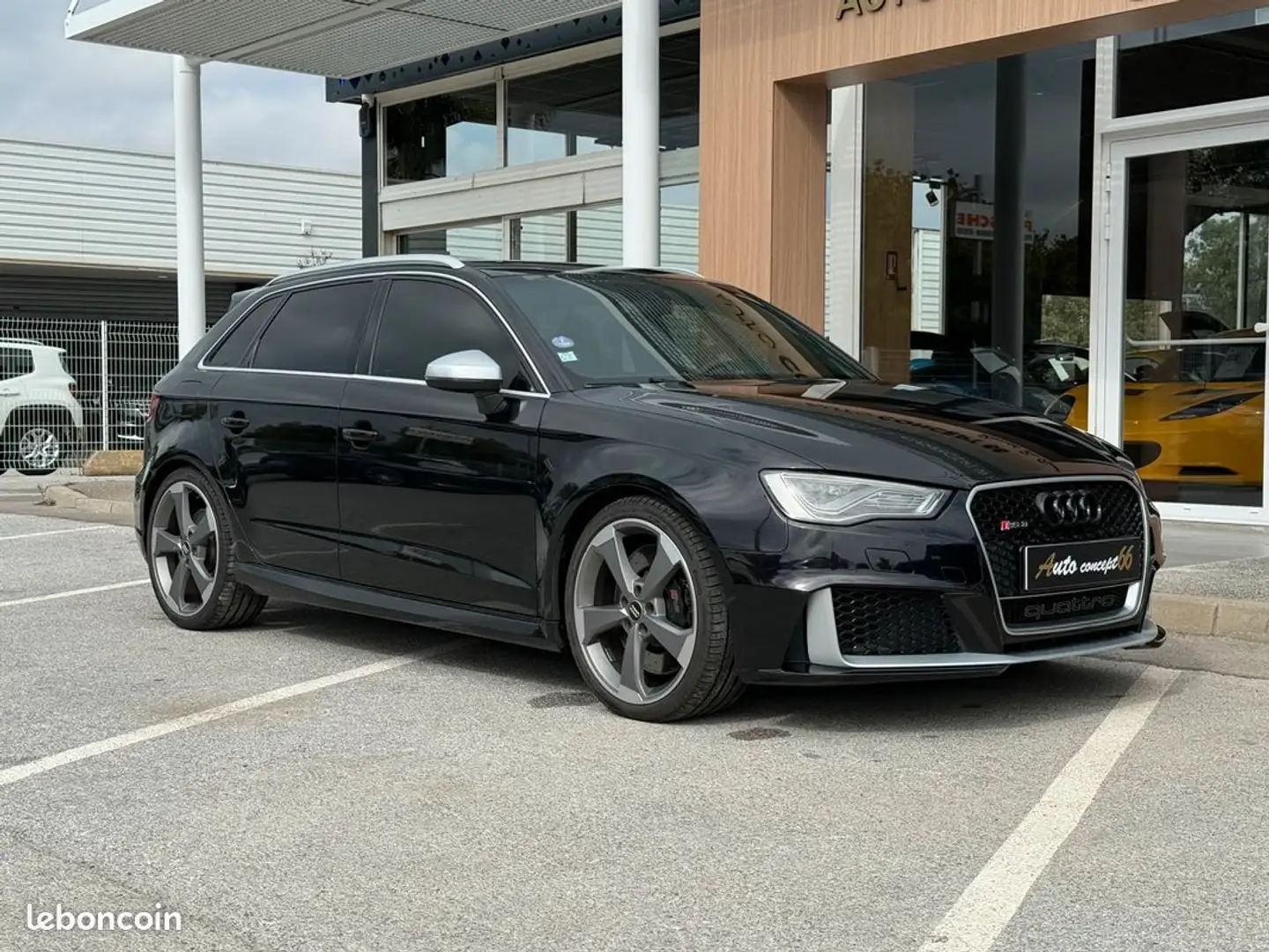 Audi RS3 Sportback 2.5 TFSI Turbo QUATTRO 367ch Stronic 7 Zwart - 1
