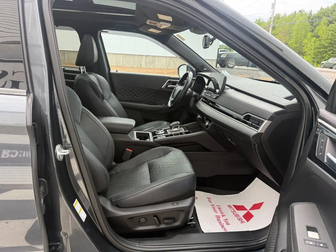 Mitsubishi Outlander снимка Mitsubishi Outlander