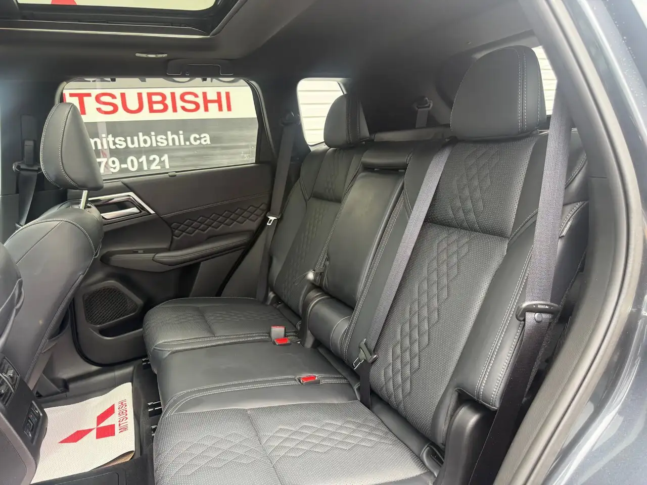 Mitsubishi Outlander снимка Mitsubishi Outlander
