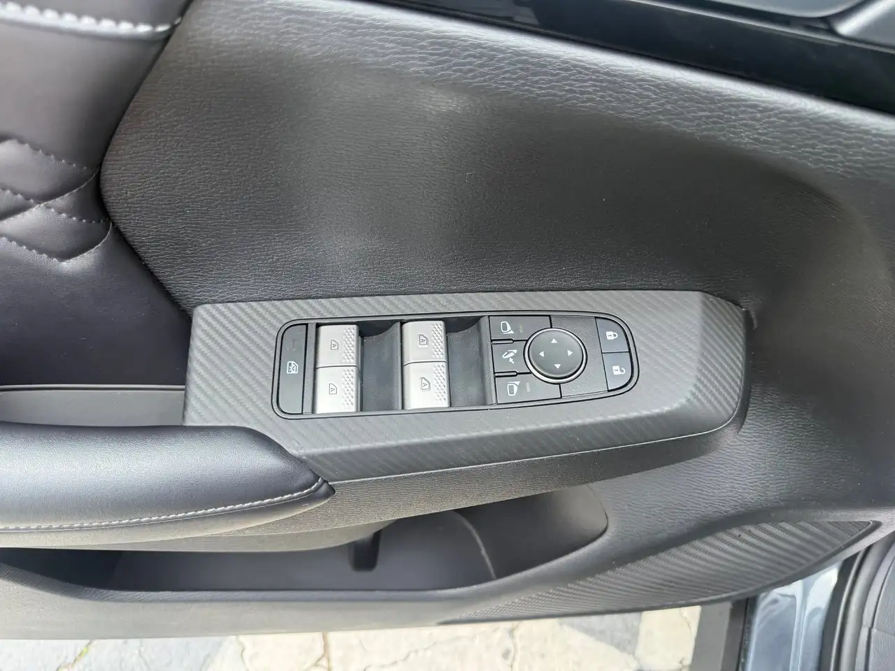 Mitsubishi Outlander снимка Mitsubishi Outlander