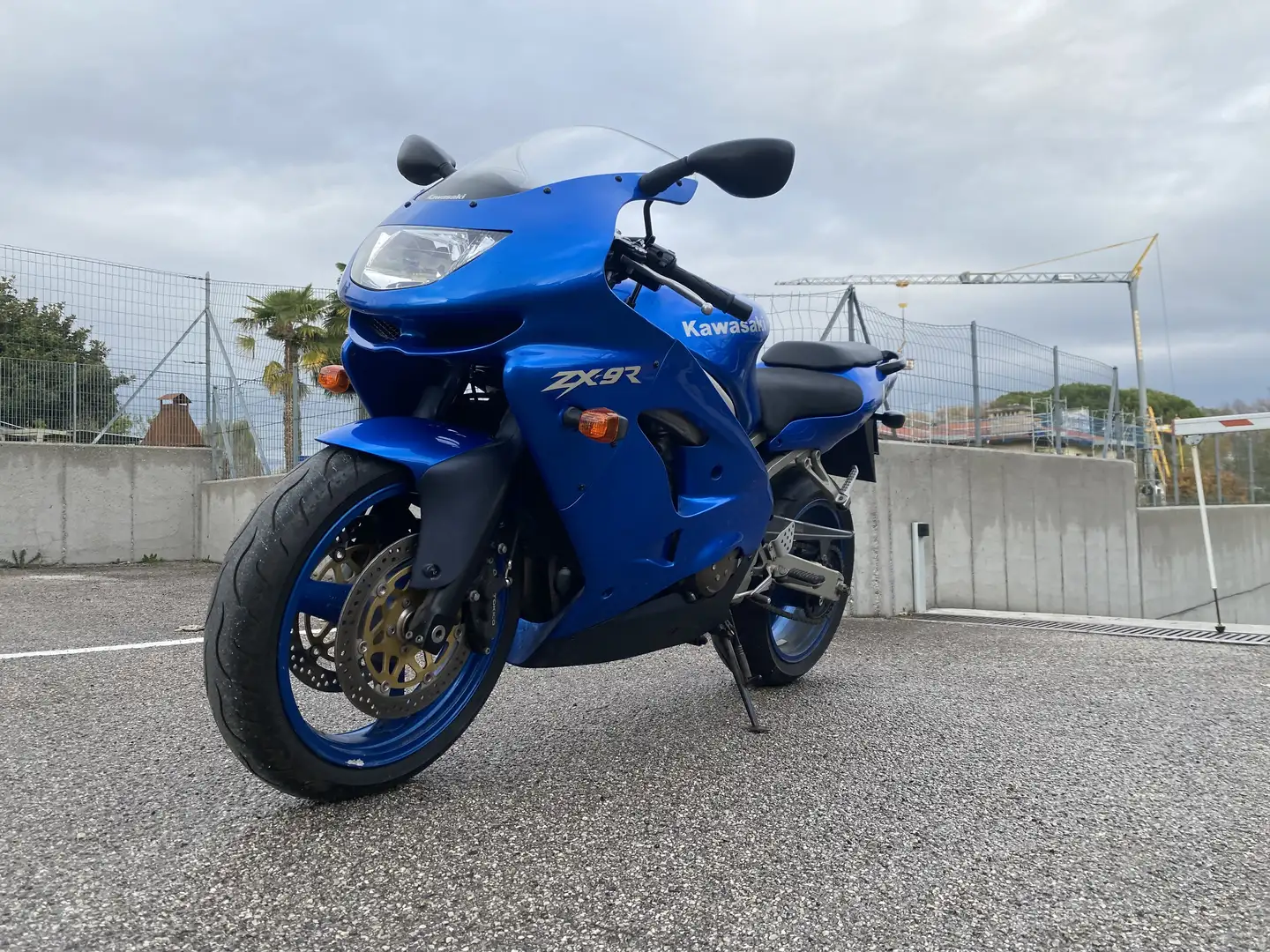 Kawasaki Ninja ZX-9R - 1