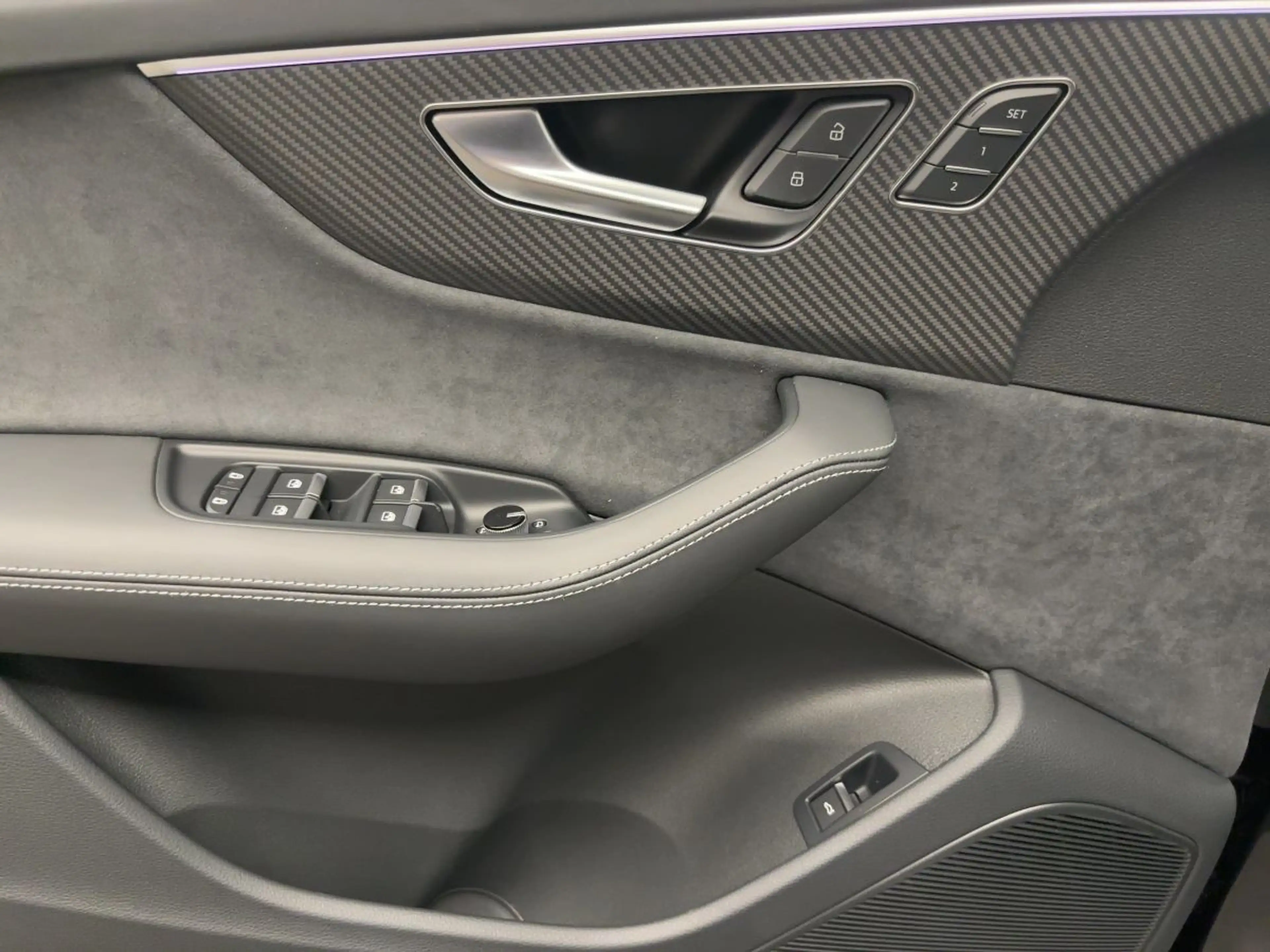Audi SQ7 tiptronic — photo 17