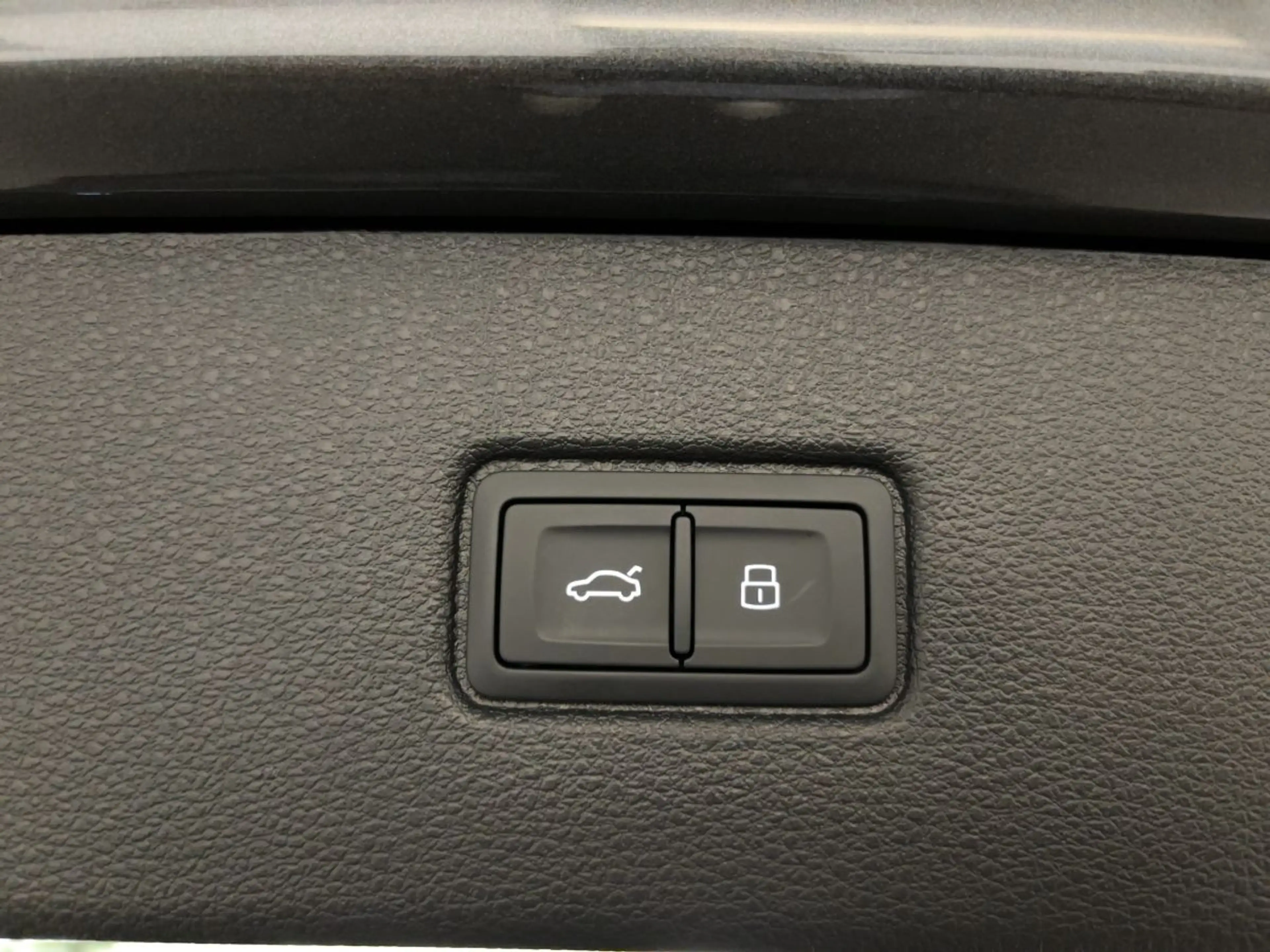 Audi SQ7 tiptronic — photo 20