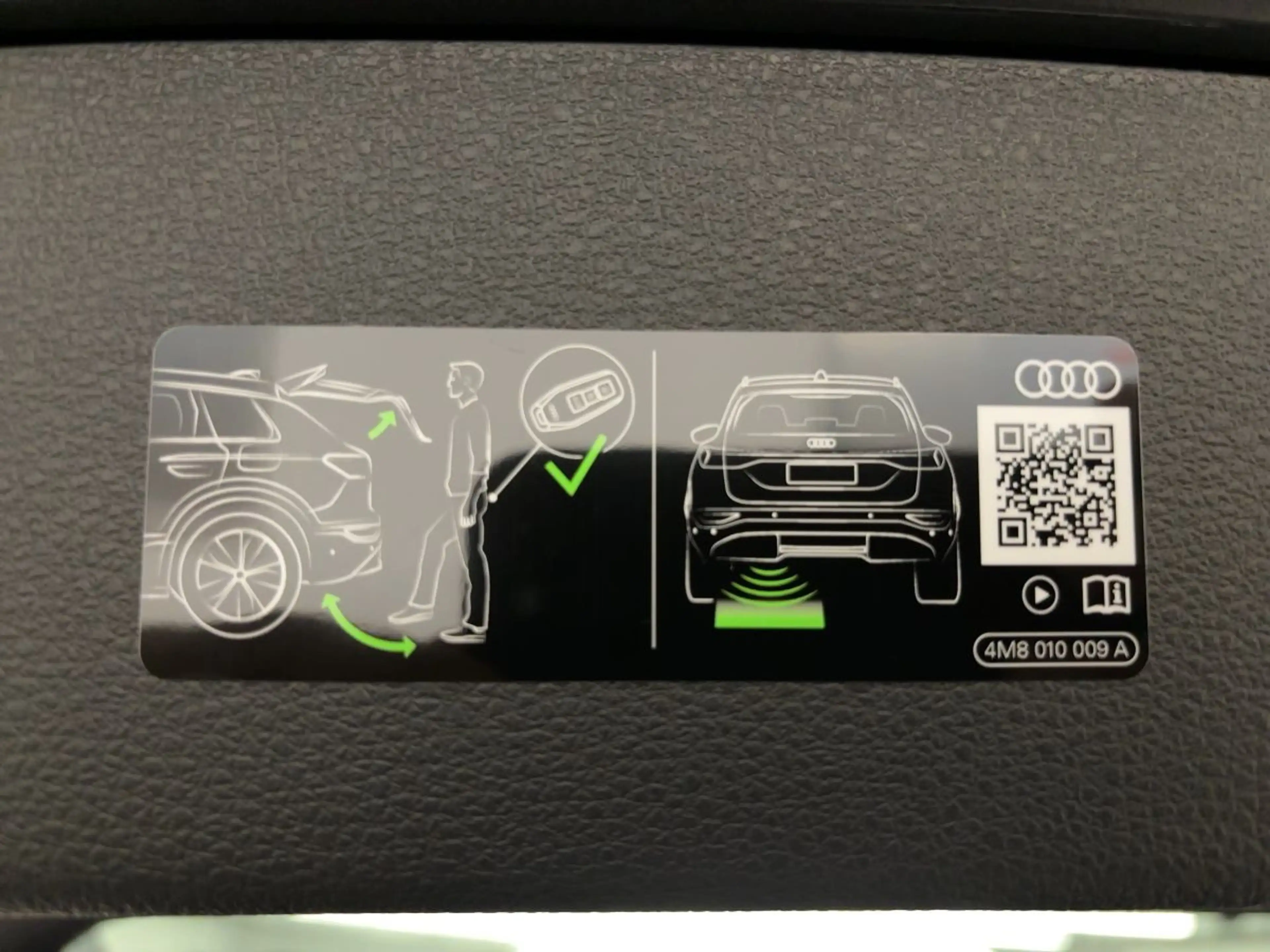 Audi SQ7 tiptronic — photo 19