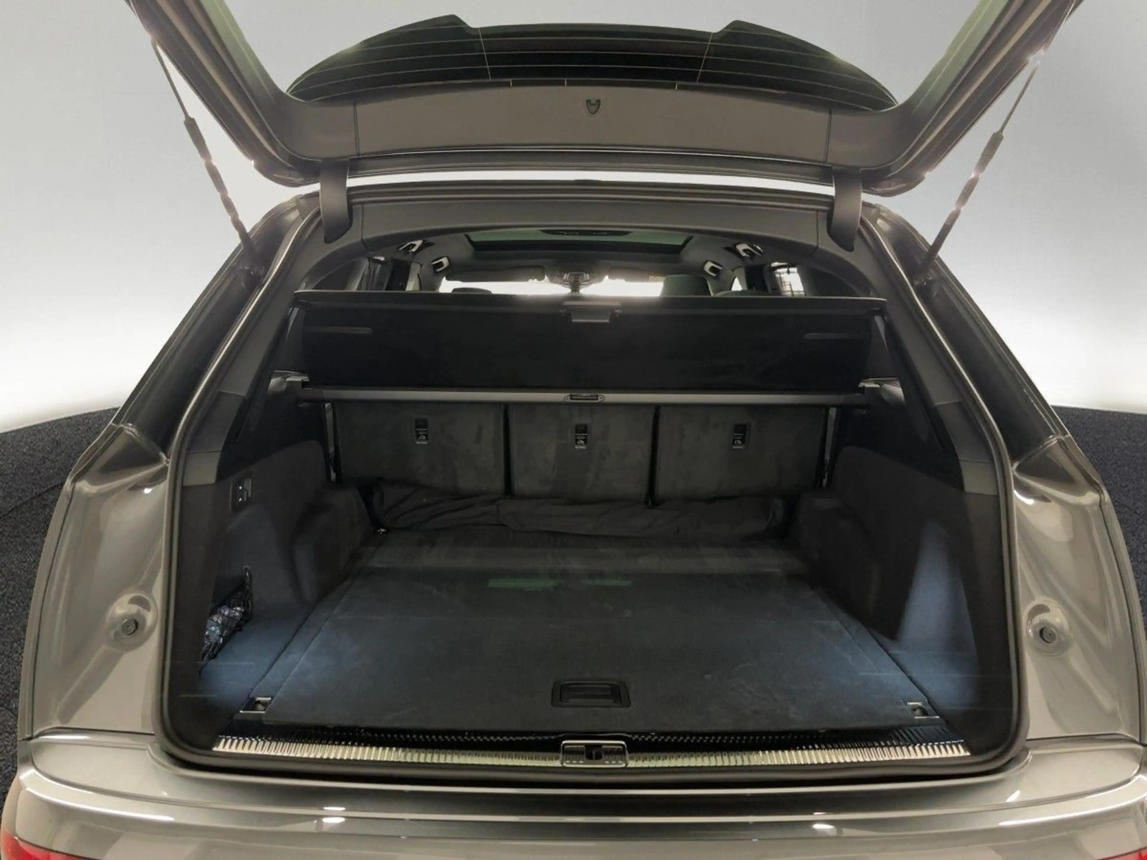 Audi SQ7 tiptronic — photo 7