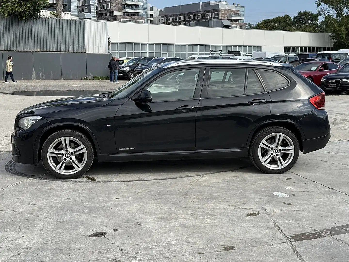 BMW X1 xDrive20d Österreich Paket Aut. | Sport-Paket M | Schwarz - 2