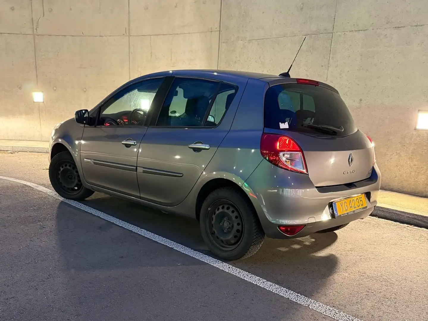 Renault Clio Clio 1.5 dCi 90 FAP Dynamique Beige - 2