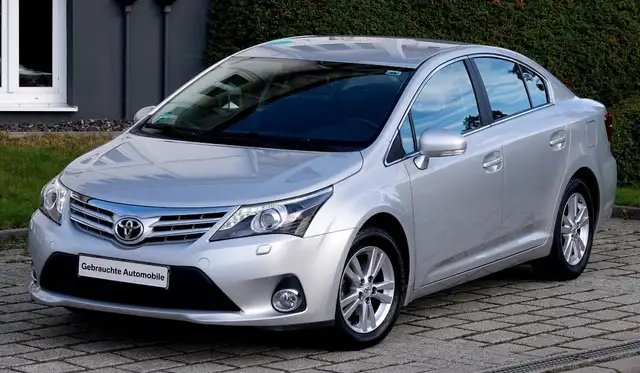 Toyota Avensis Life *GARANTIE* KAMERA* NAVI*