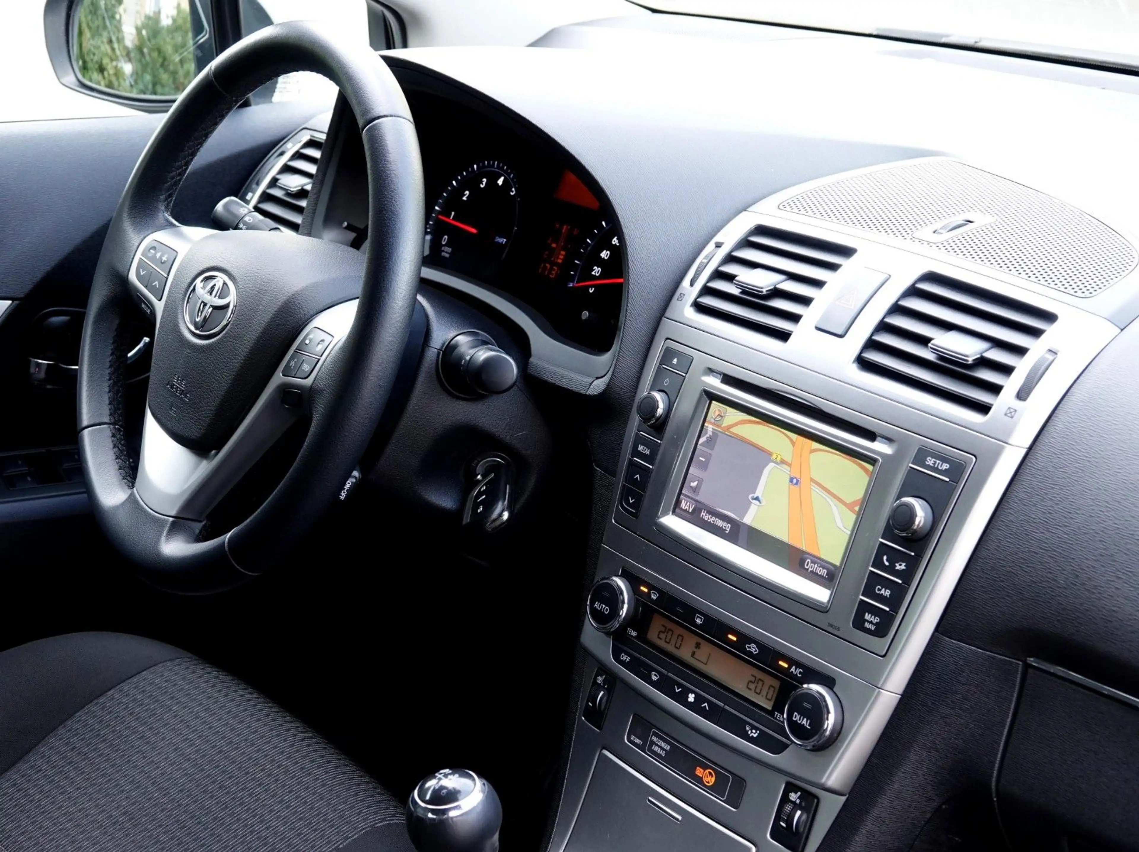 Toyota Avensis Life *GARANTIE* KAMERA* NAVI* — photo 12