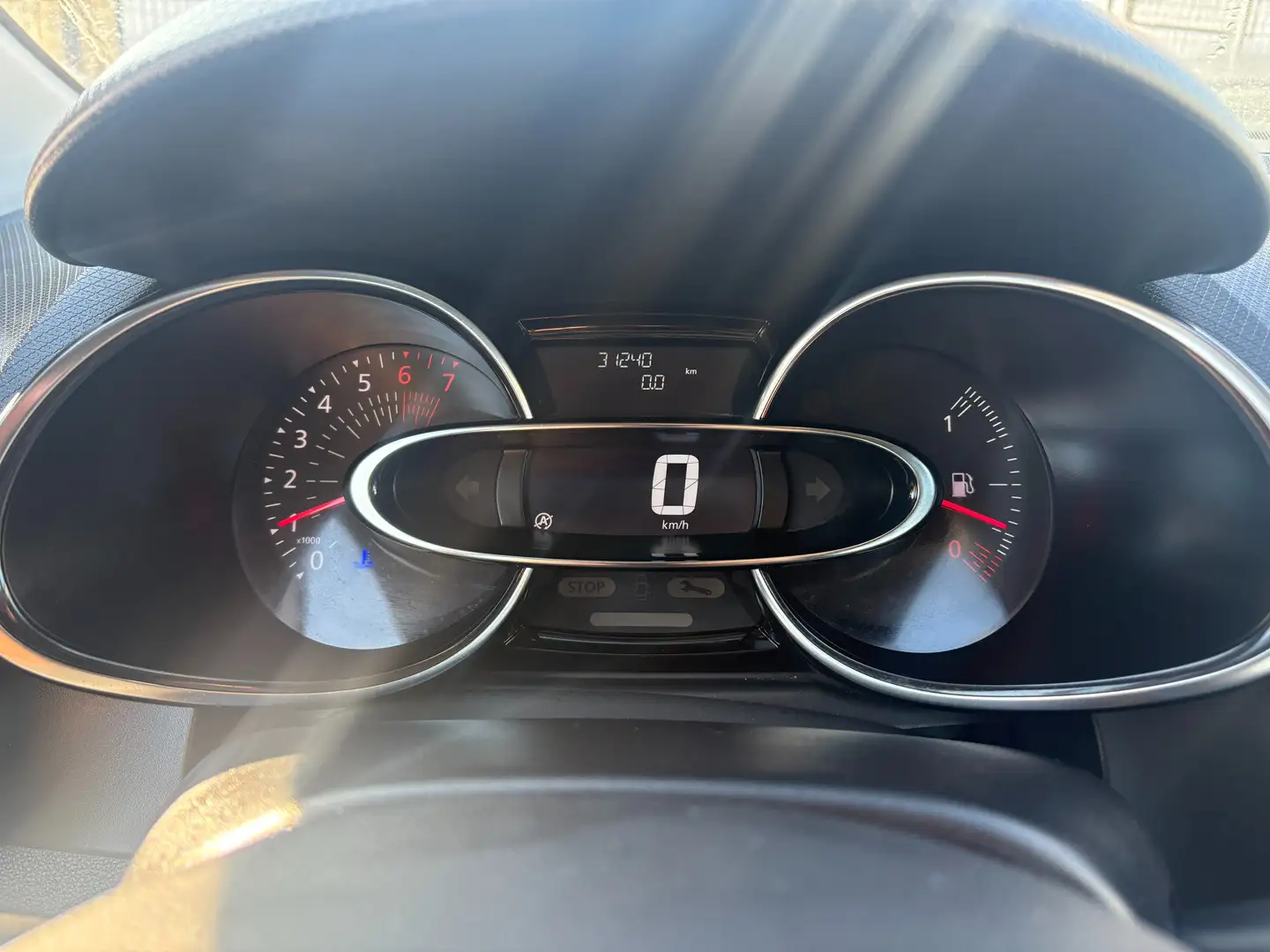 Renault Clio 0.9 TCe Zen - EU6 - GARANTIE 1AN - Grijs - 2