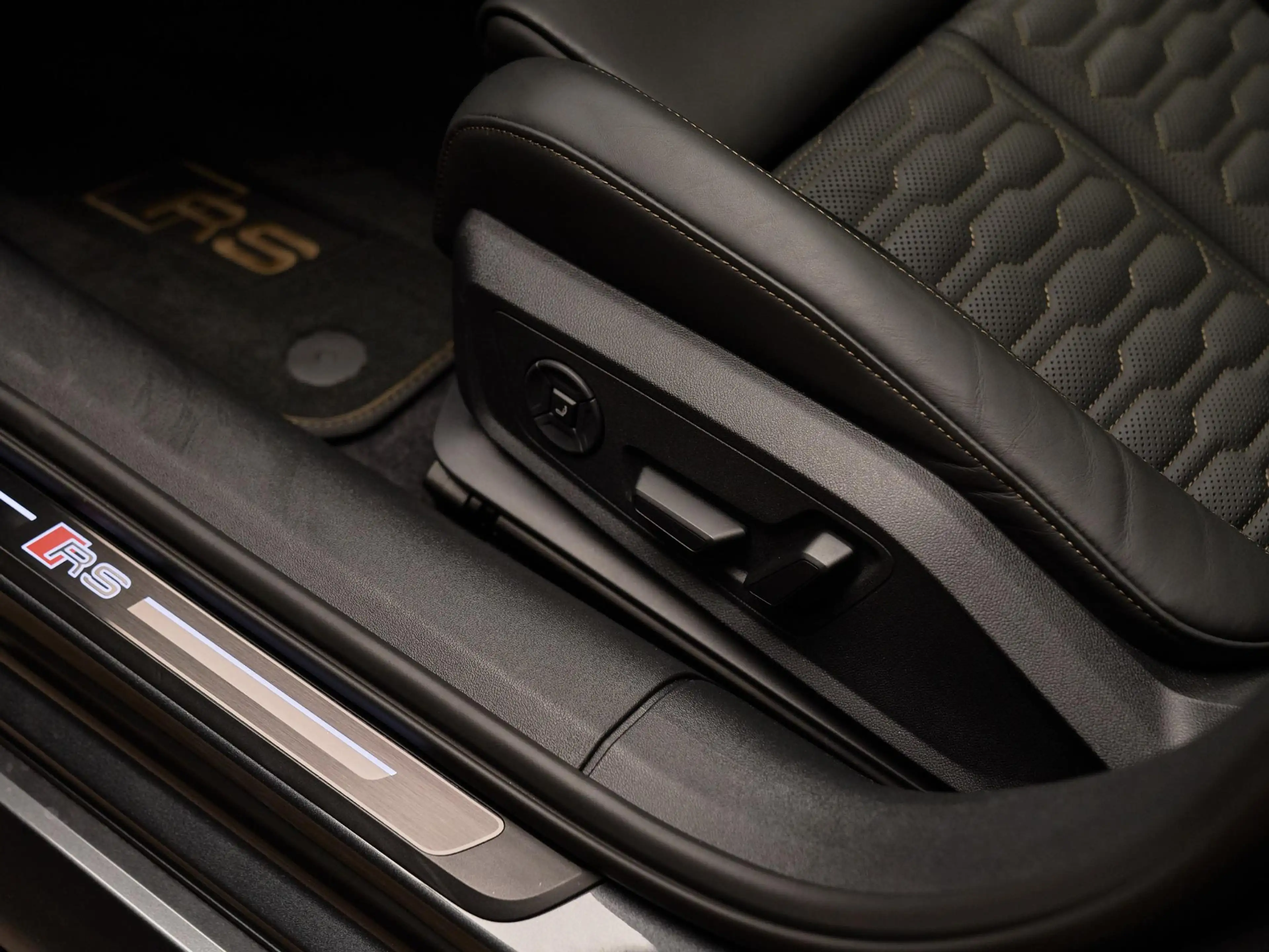Audi RS5 Avant E-Hybrid Quattro , ceramic, camouflage extr. — photo 10