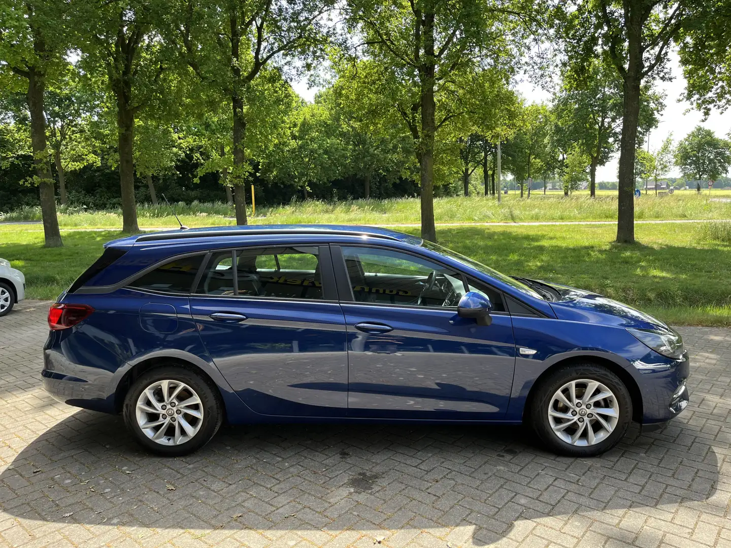 Opel Astra Sports Tourer 1.2 Blitz Elegance | CRUISE CONTROL Blau - 2