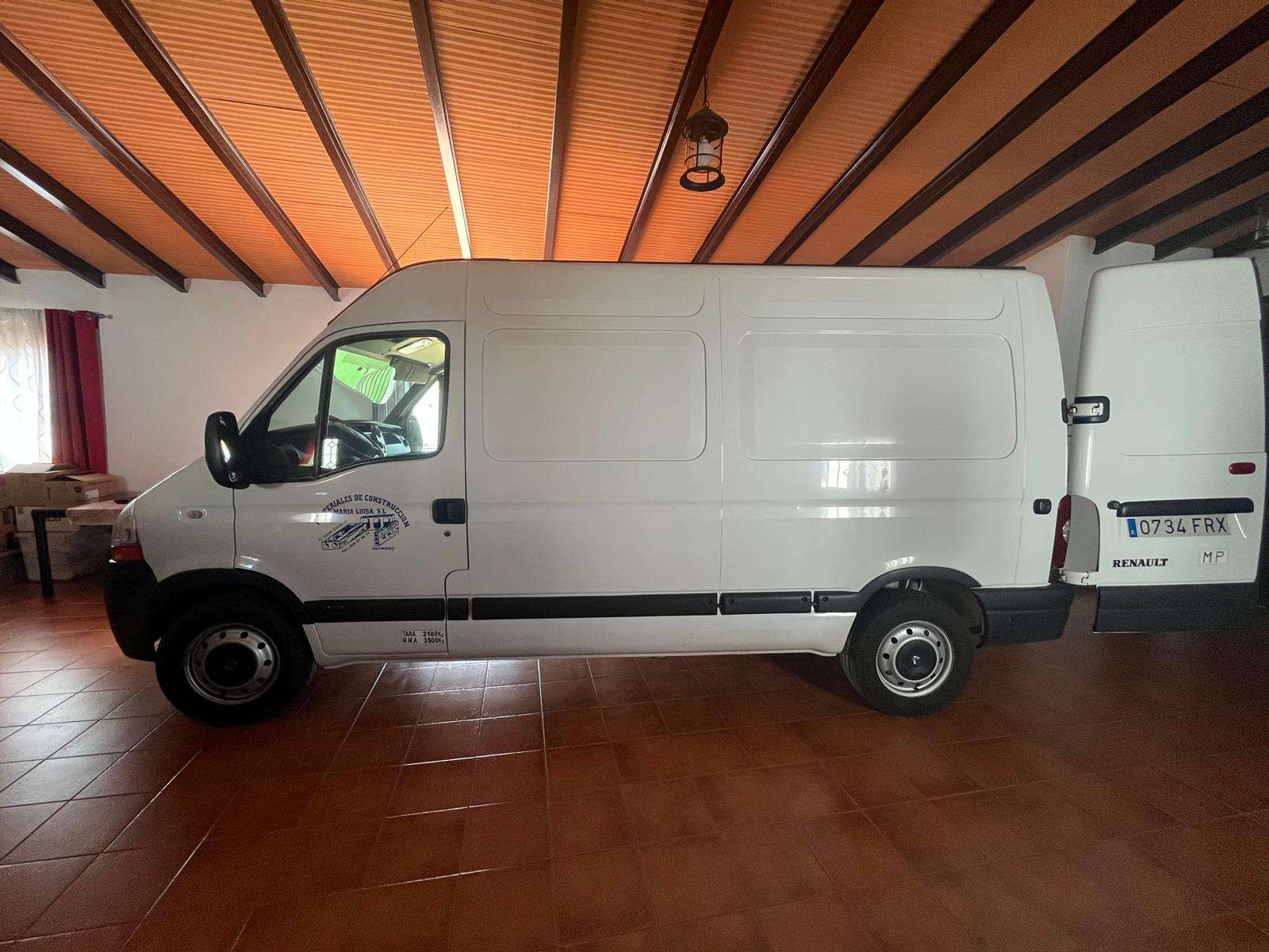 Renault Master Master 3.0dCi Chasis D. Cabina 3500 L - foto 1