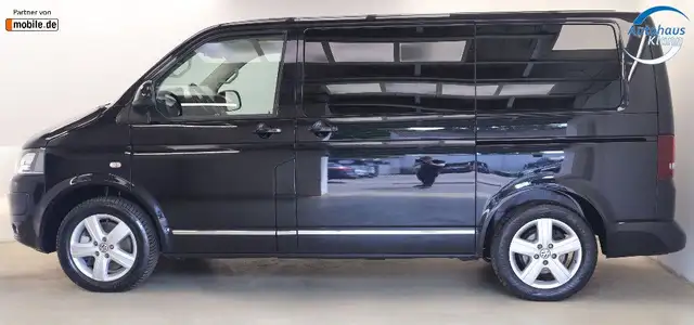Volkswagen Multivan view 4