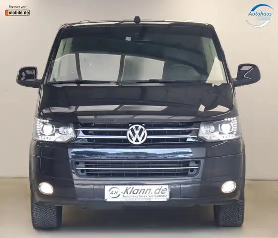 Volkswagen Multivan view 2
