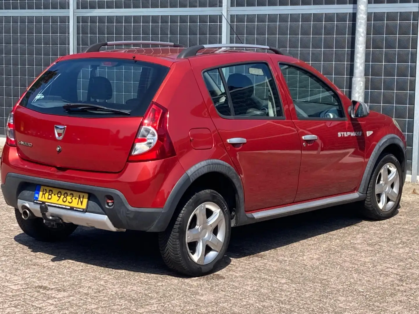 Dacia Sandero 1.6 Stepway Rouge - 2