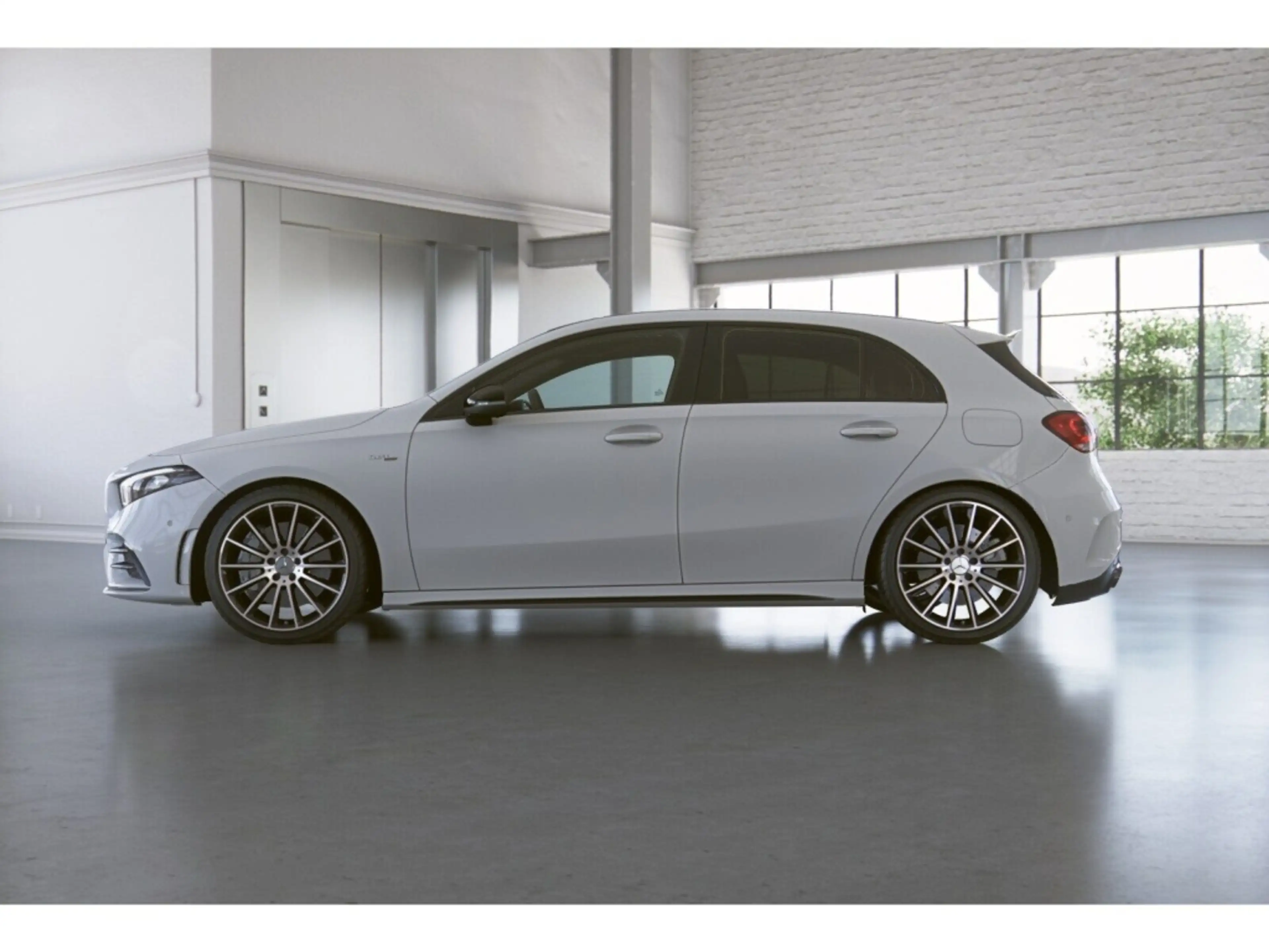 Mercedes-Benz A 35 AMG 4M AMG-Sport/MLB/Cam/Pano/Night/AHK/19" — photo 4