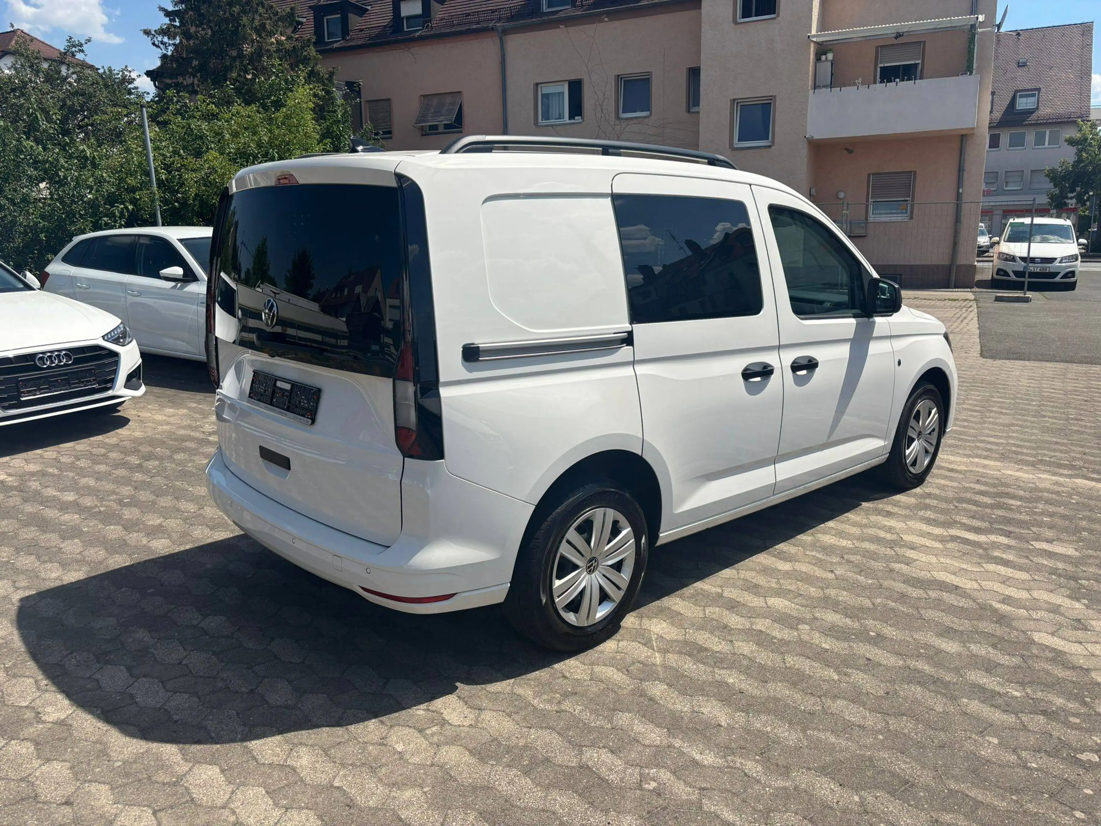 Volkswagen Caddy Cargo 2.0 TDI 4Motion +Einbau+AHK+STHZ+ACC+Navi+RFK+ — photo 5