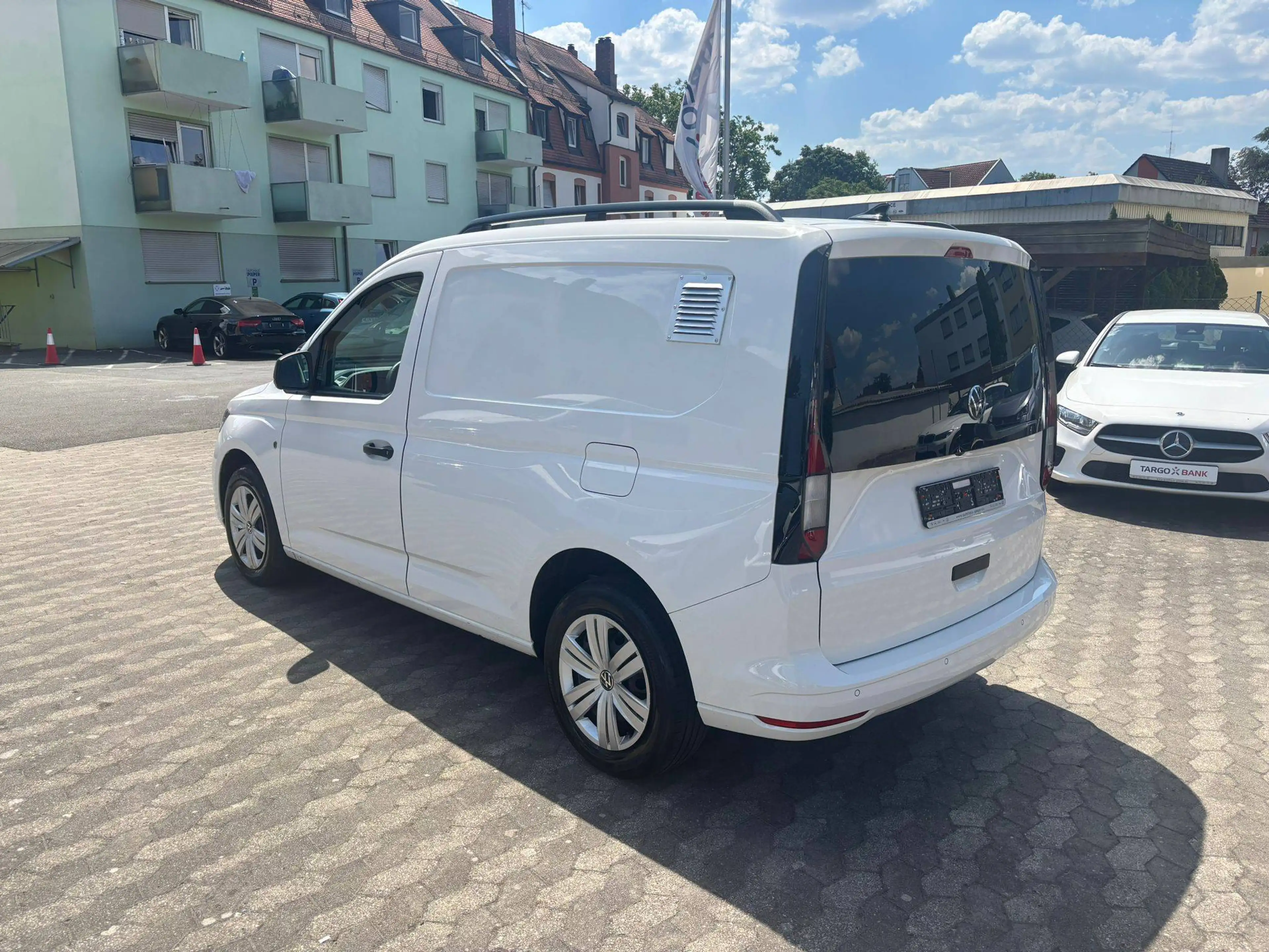 Volkswagen Caddy Cargo 2.0 TDI 4Motion +Einbau+AHK+STHZ+ACC+Navi+RFK+ — photo 4