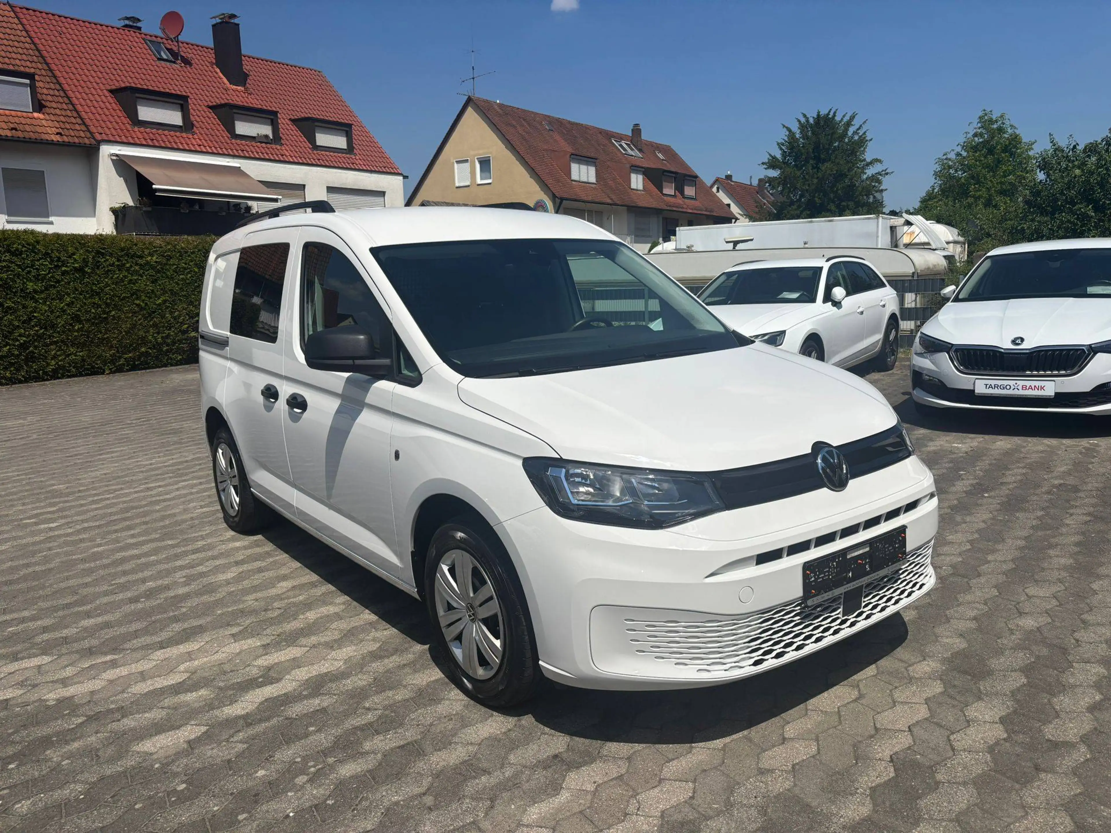 Volkswagen Caddy Cargo 2.0 TDI 4Motion +Einbau+AHK+STHZ+ACC+Navi+RFK+