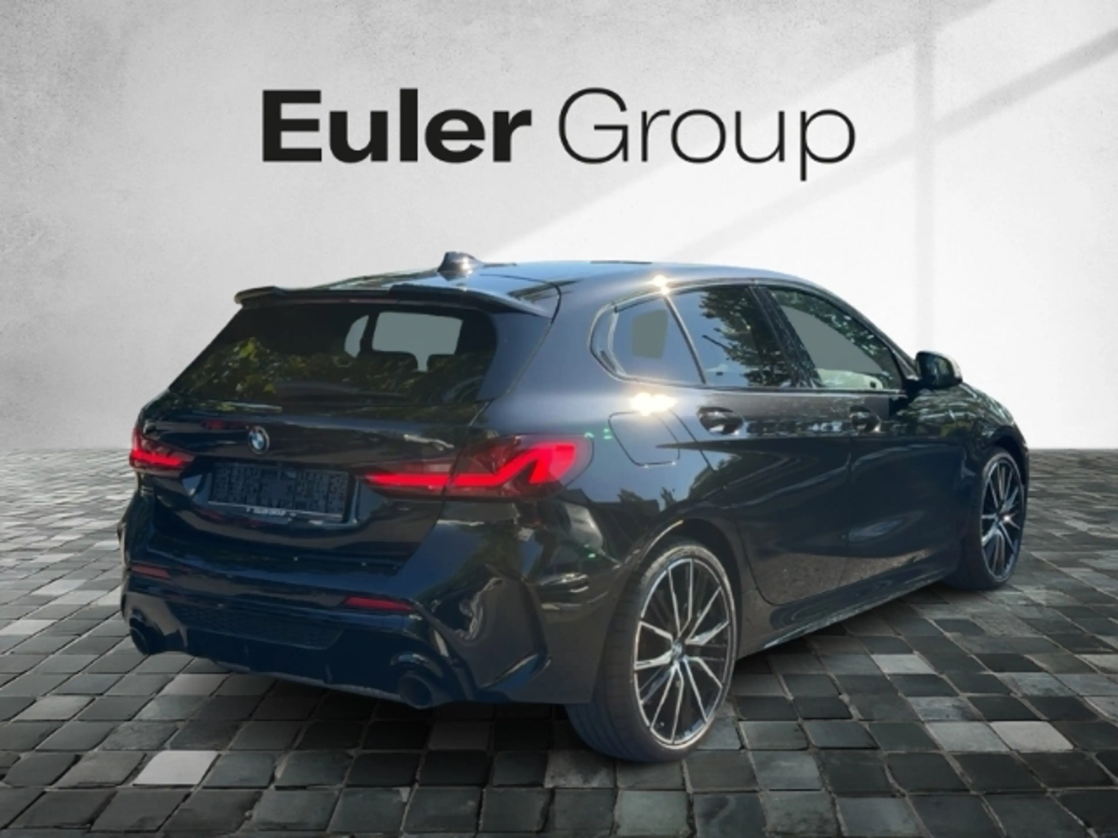 BMW 135 i xDrive 5-Türer Sportpaket El. Panodach Panorama — photo 4