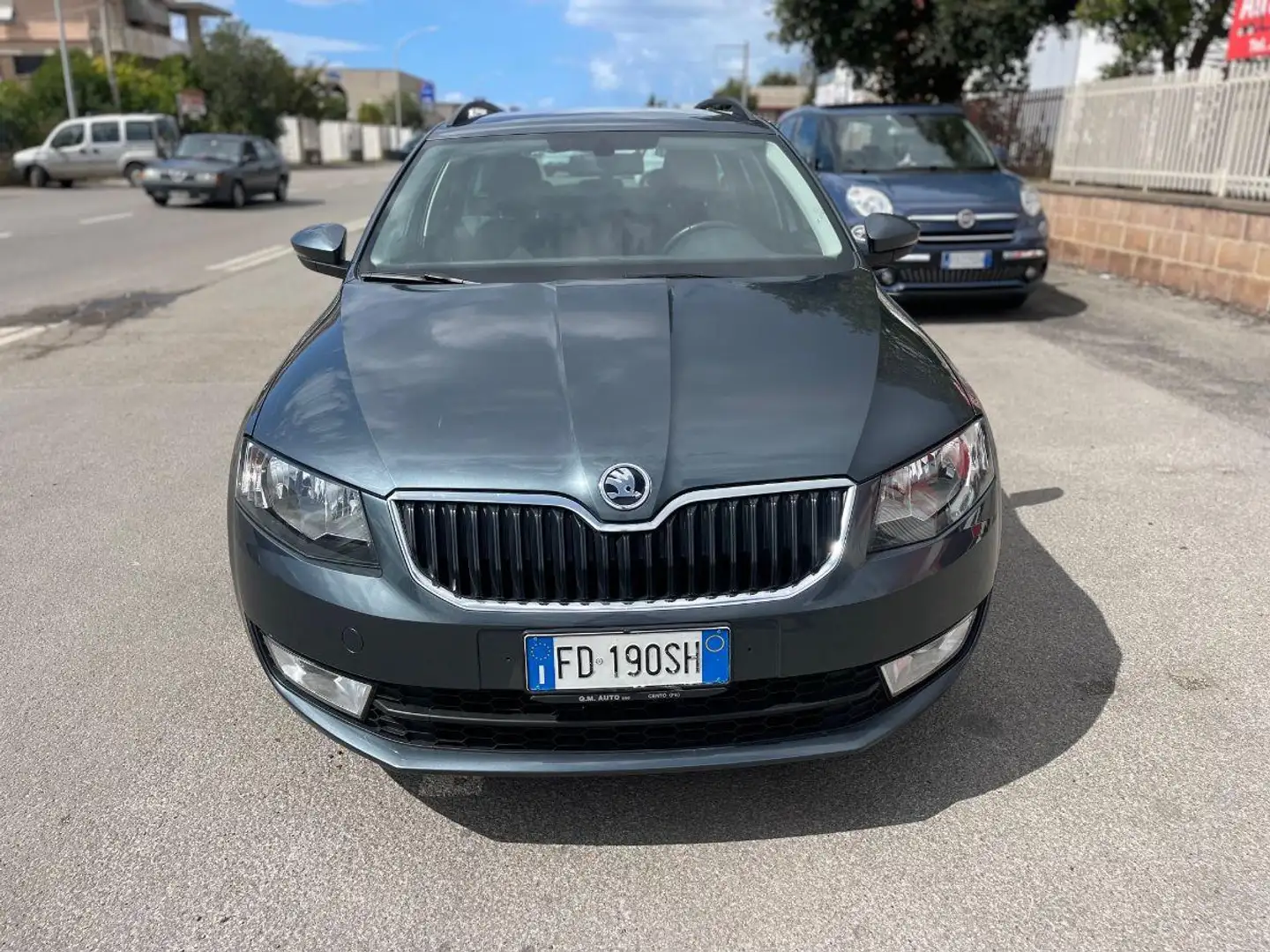 Skoda Octavia Octavia 1.4 TSI Wagon Execut. Plus G-Tec Gris - 2