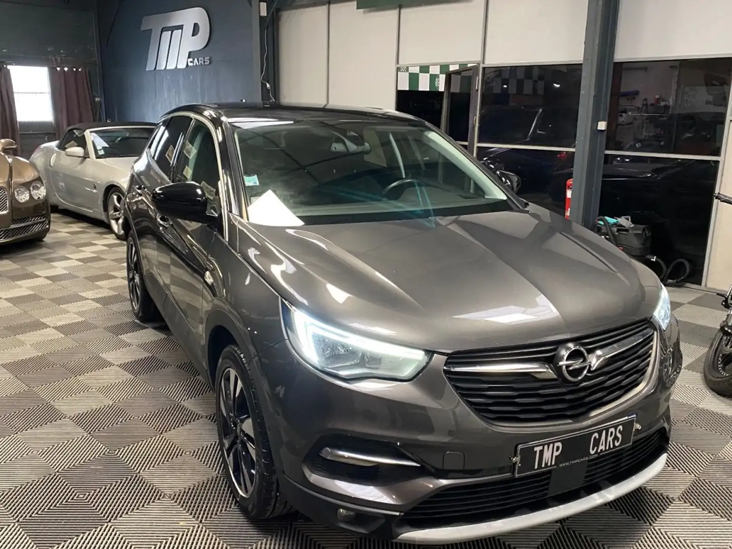 Opel Grandland X 1.5 D 130ch Innovation BVA6 Gris - 1