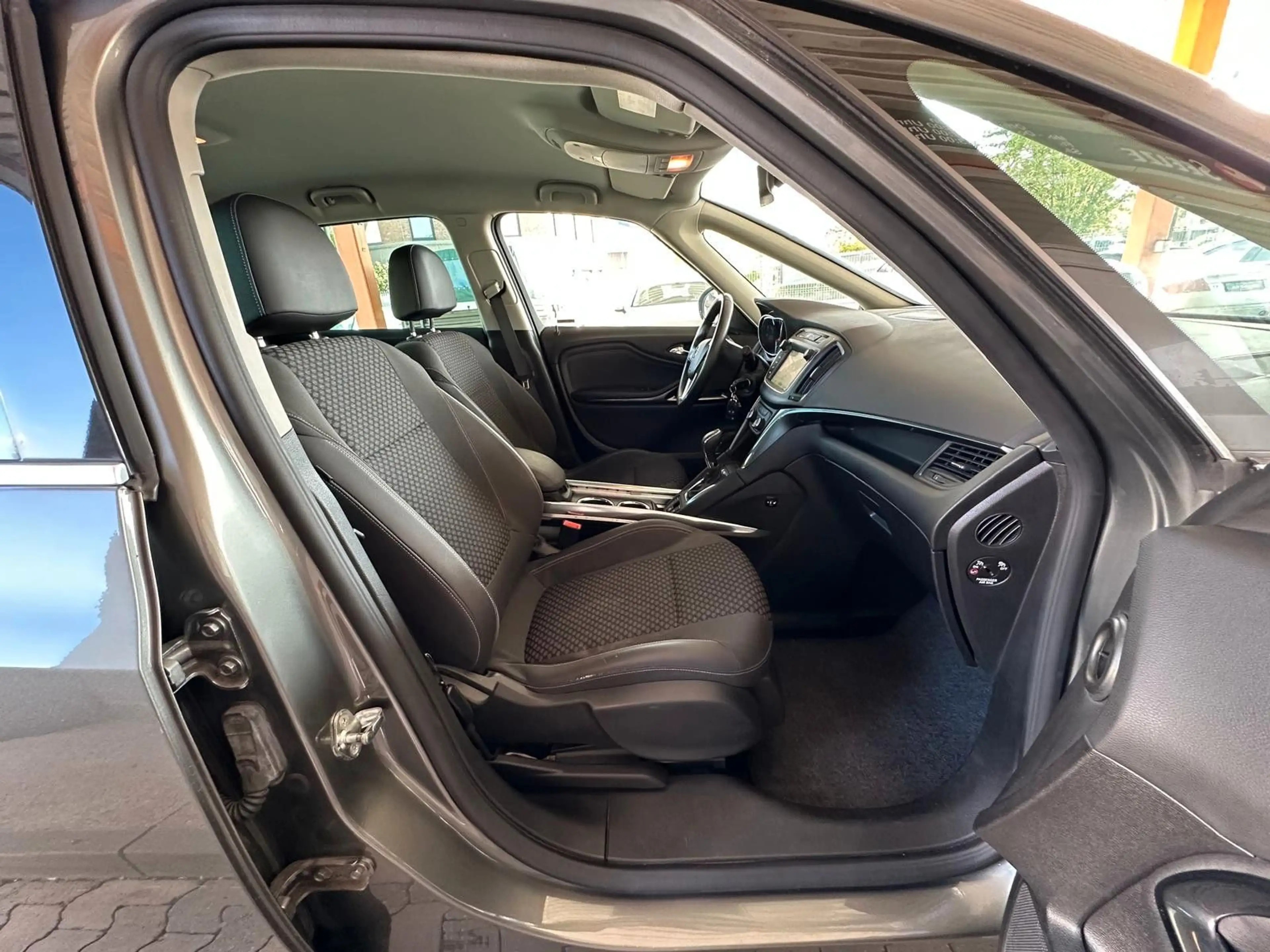 Opel Zafira Tourer *Navi*/Sitze — photo 9