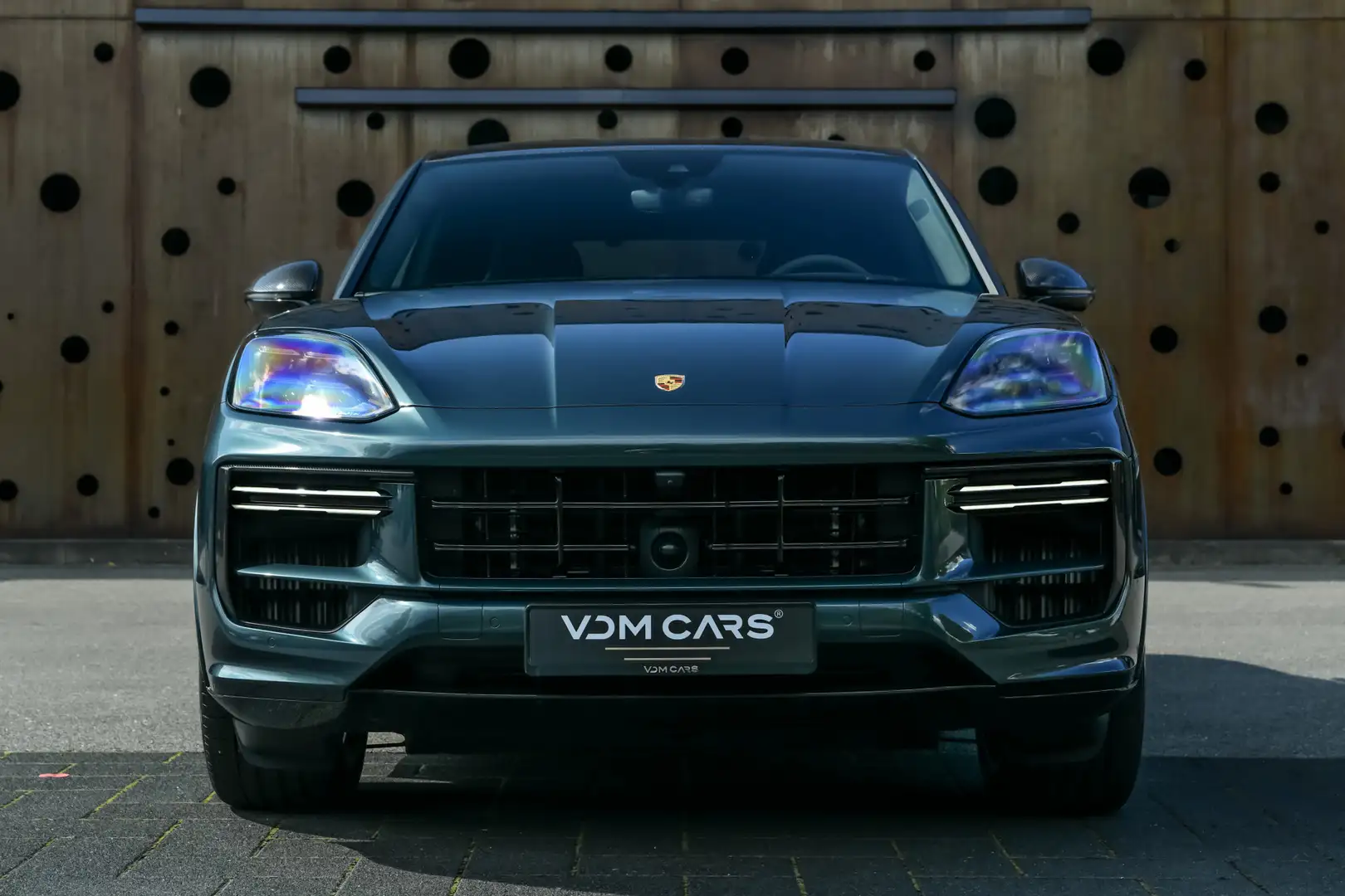 Porsche Cayenne Coupé 4.0 Turbo E-Hybrid | PTS | GT-Design | Licht Groen - 2