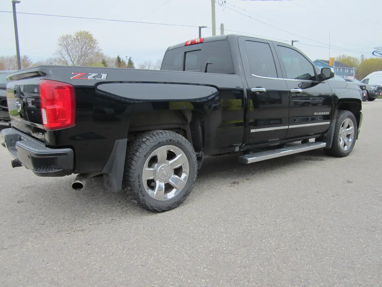 Chevrolet Silverado 1500 снимка Chevrolet Silverado 1500