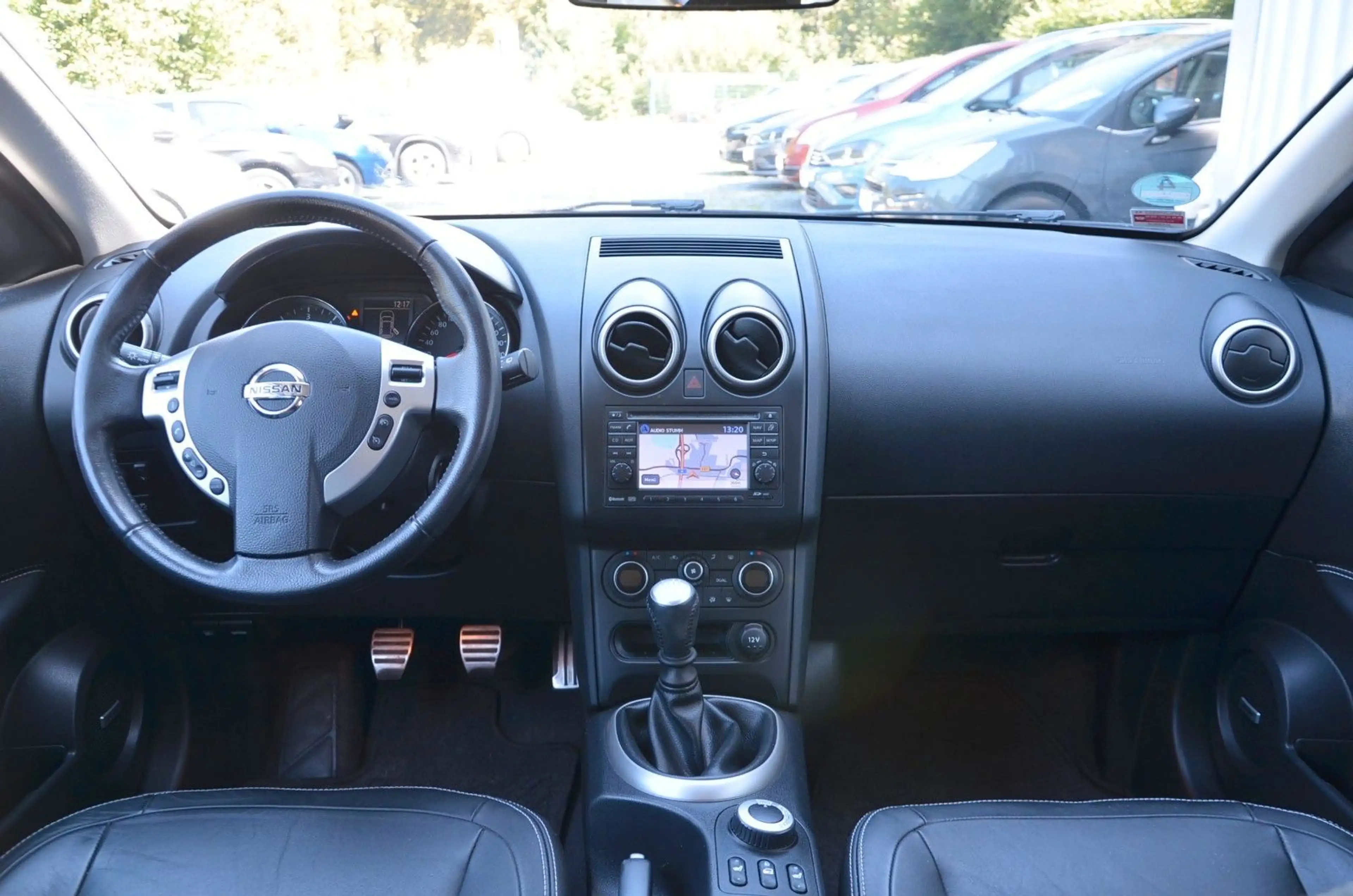 Nissan Qashqai+2 Tekna 2.0 dCi 4X4 Navi 7 Sitze Xenon — photo 10