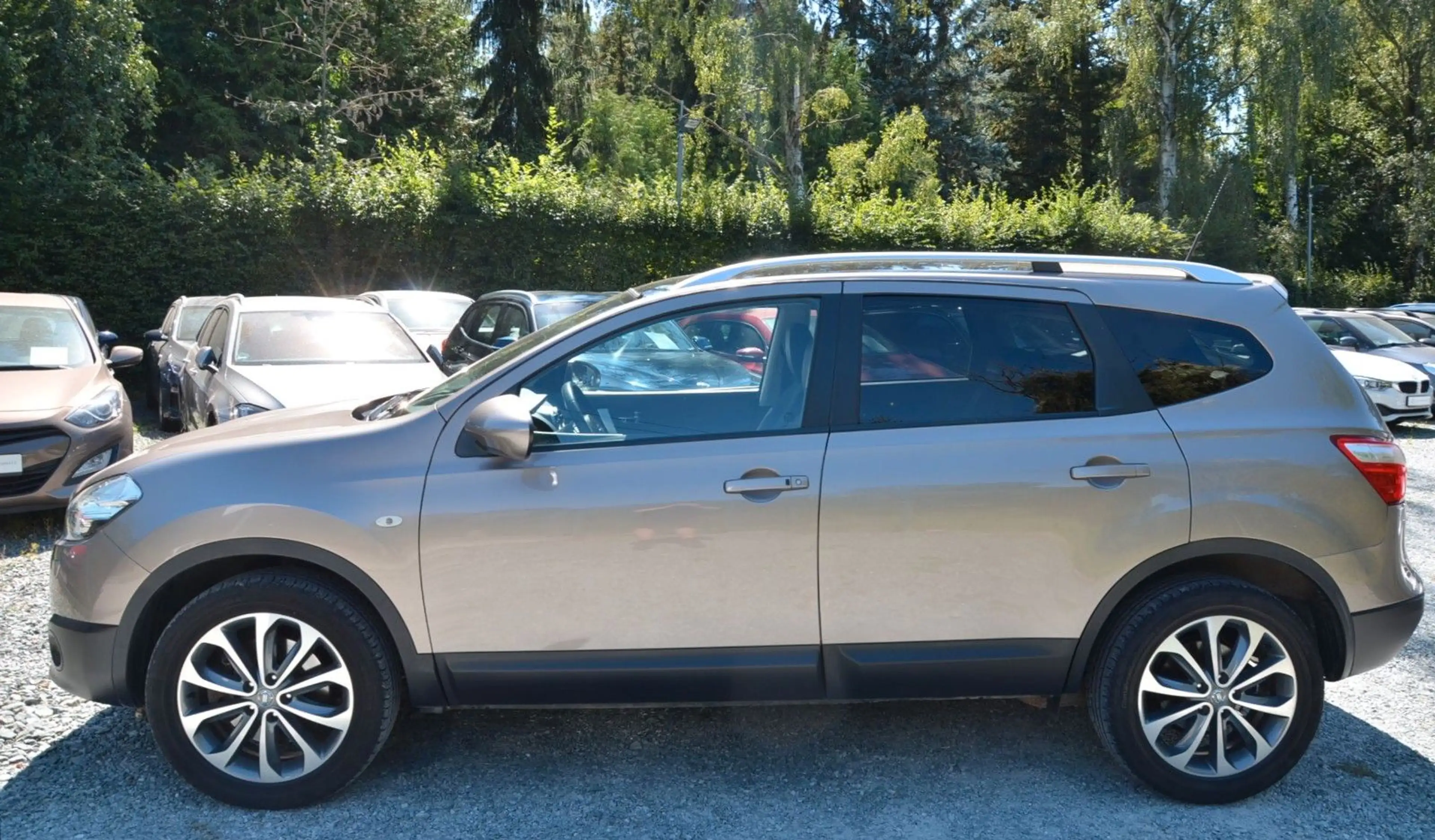 Nissan Qashqai+2 Tekna 2.0 dCi 4X4 Navi 7 Sitze Xenon — photo 8