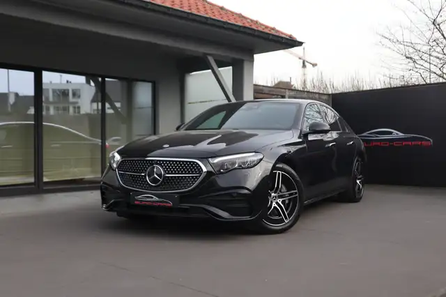 Mercedes-Benz E 300 e PHEV AMG Line/Night/360°/Distronic/Trekh/9.800km