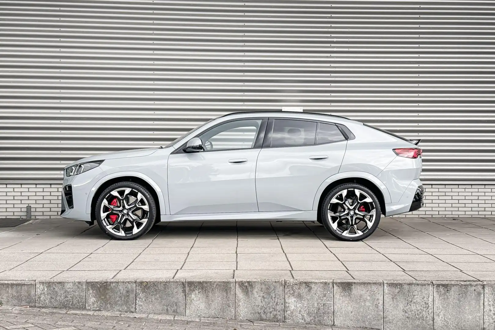 BMW X2 sDrive20i M Sportpakket Pro / Innovation Pack / Co Grijs - 2