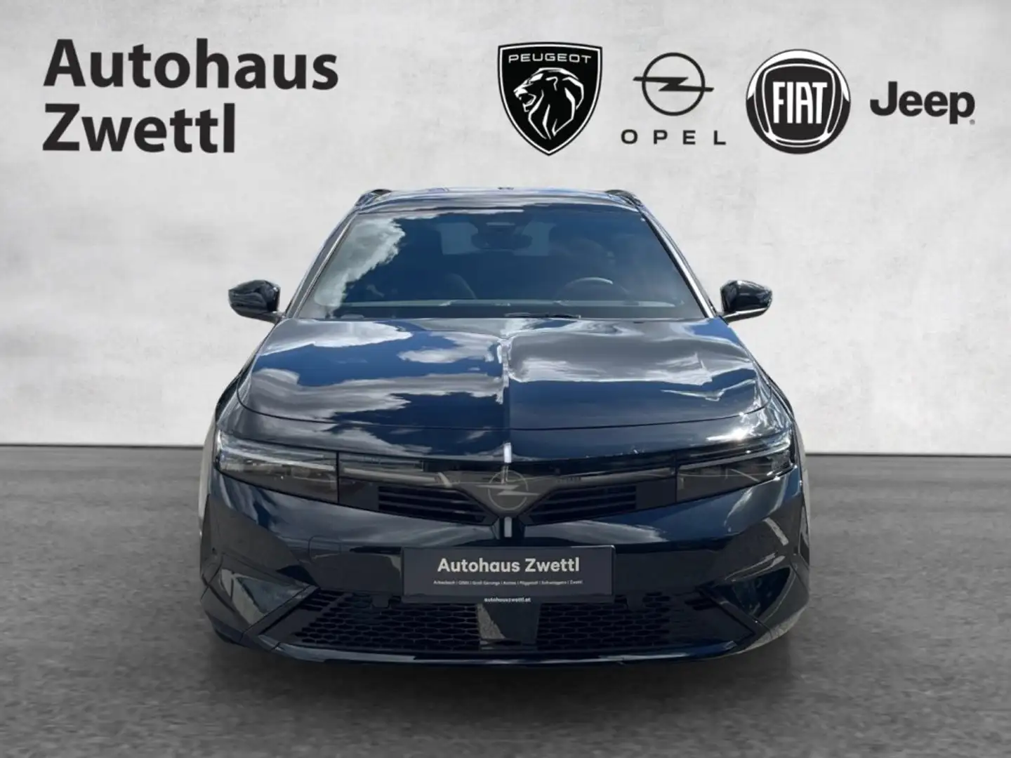 Opel Astra Sports Tourer Ultimate PHEV 195 Schwarz - 2