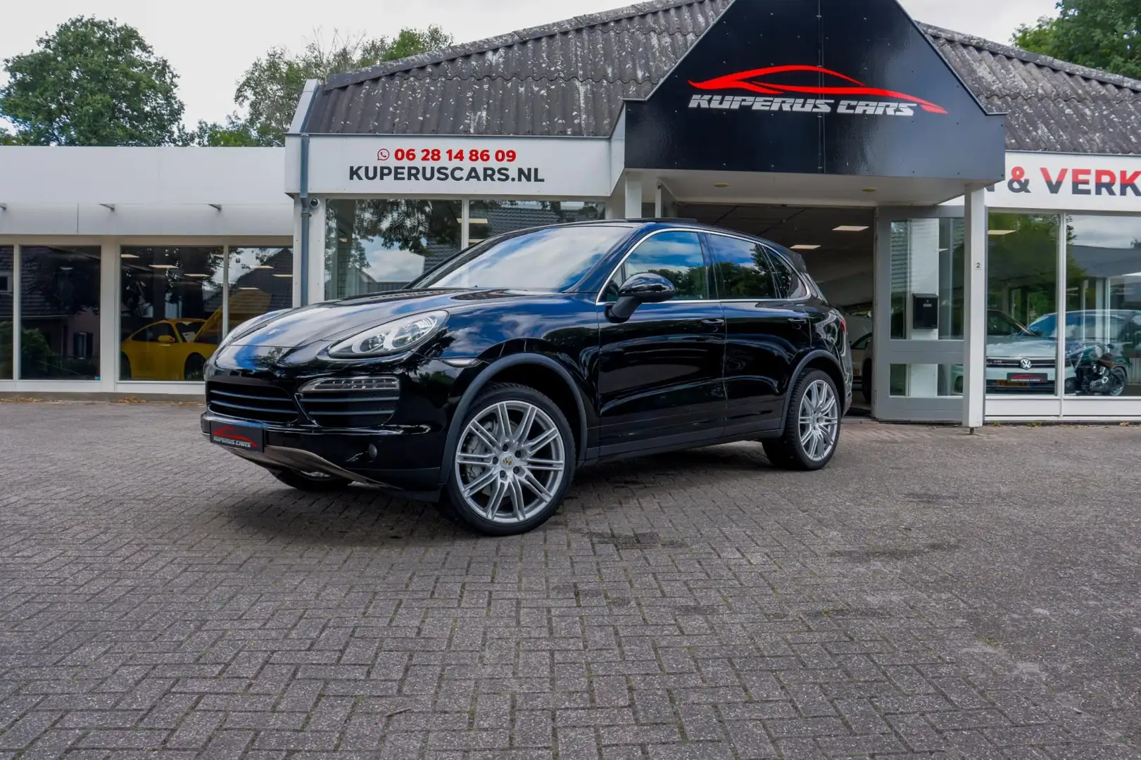 Porsche Cayenne 4.8 S Youngtimer/Tussenbak gereviseerd/Pano/Bose/2 Zwart - 1