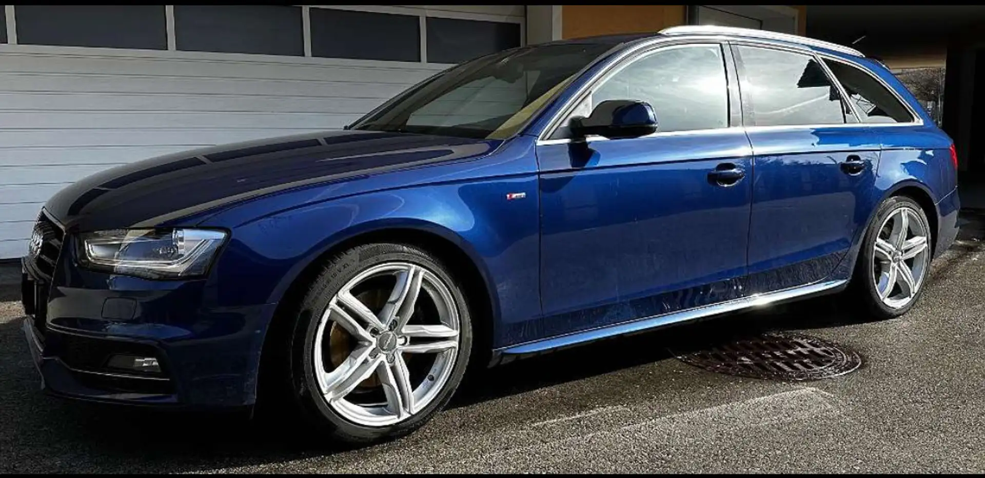 Audi A4 Avant 2,0 TDI AHK, NAVI, 3xS-Linie Blau - 2