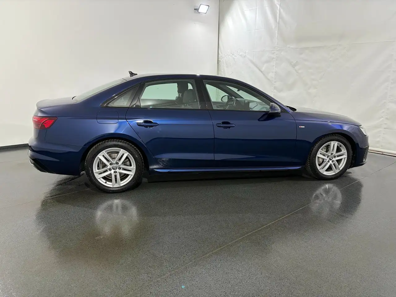 Audi A4 Lim. 40 TDI quattro S-tronic S-line *LED*RFK*NAVI* 4