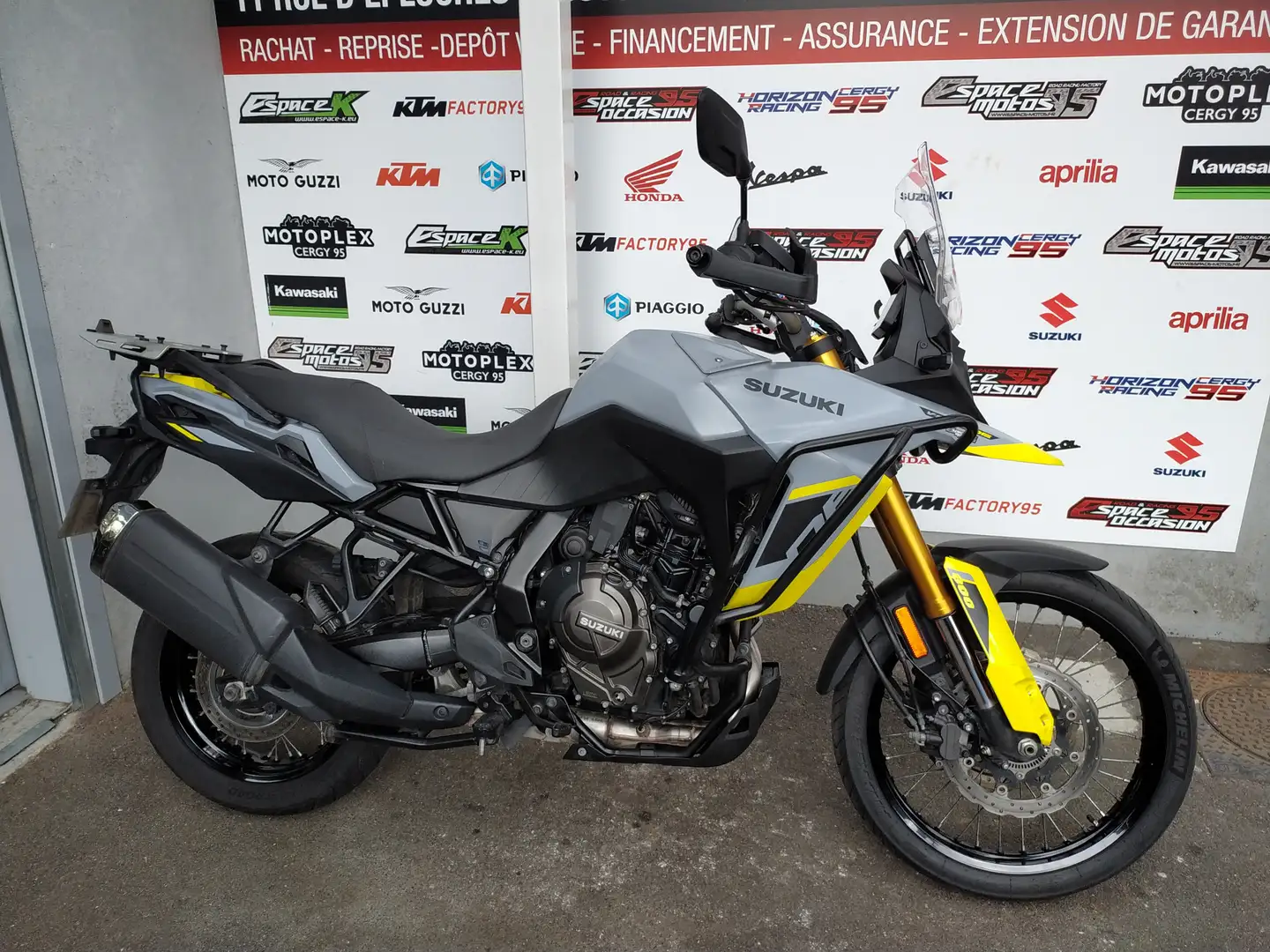 Suzuki V-Strom 800DE Gris - 1