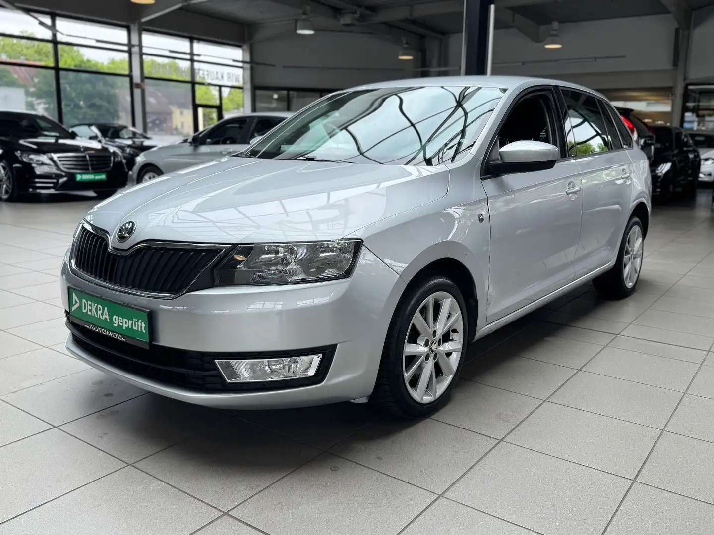 Skoda Rapid/Spaceback Spaceback 1.6 TDI Drive *PDC*SHZ* Срібний - 1