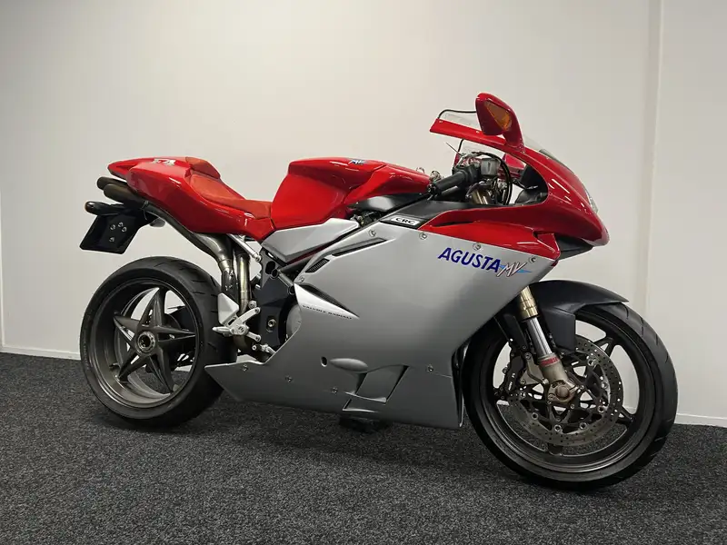 MV Agusta F4 750 - foto 5