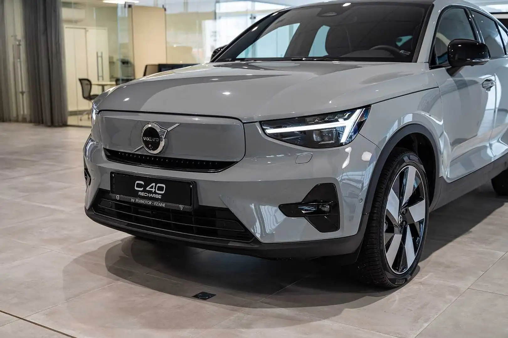 Volvo C40 Recharge Ultimate SM Extended Range Grijs - 2
