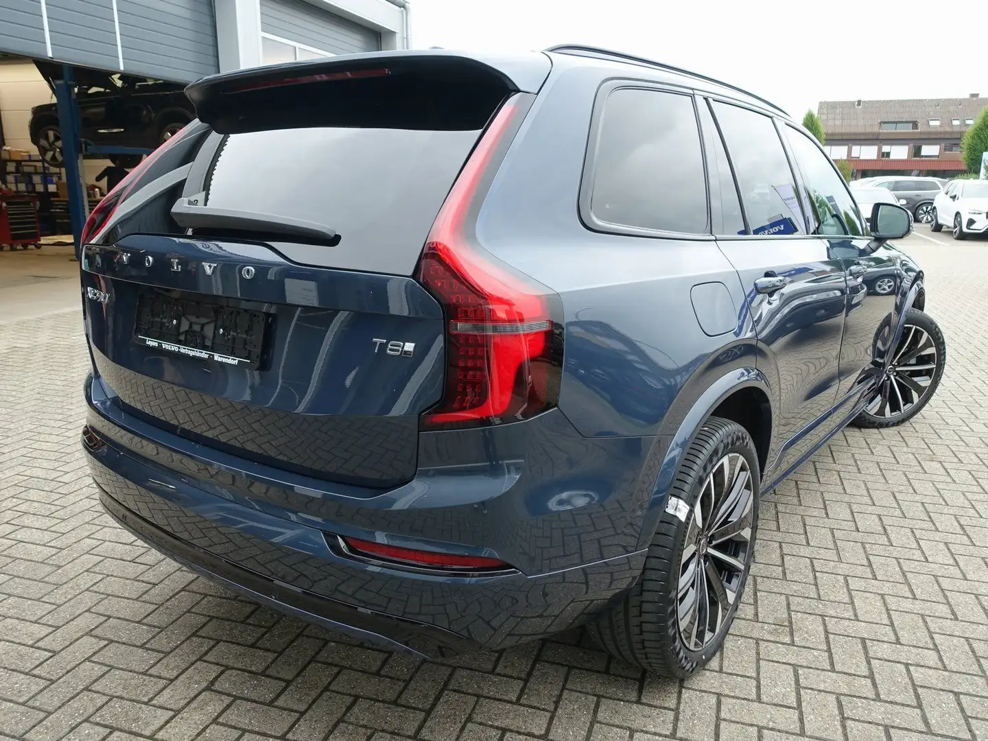 Volvo XC90 Plus T8 AWD/360°/Pano/H&K/BLIS/FourC/Memory Blu/Azzurro - 2