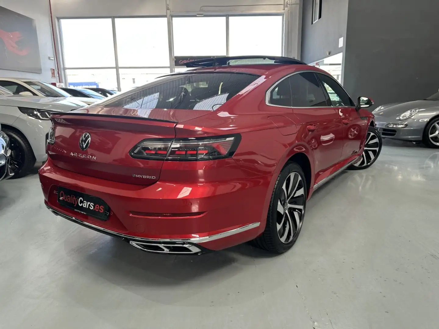 Volkswagen Arteon e-hybrid 1.4 TSI R-Line DSG6 Burdeos - 2